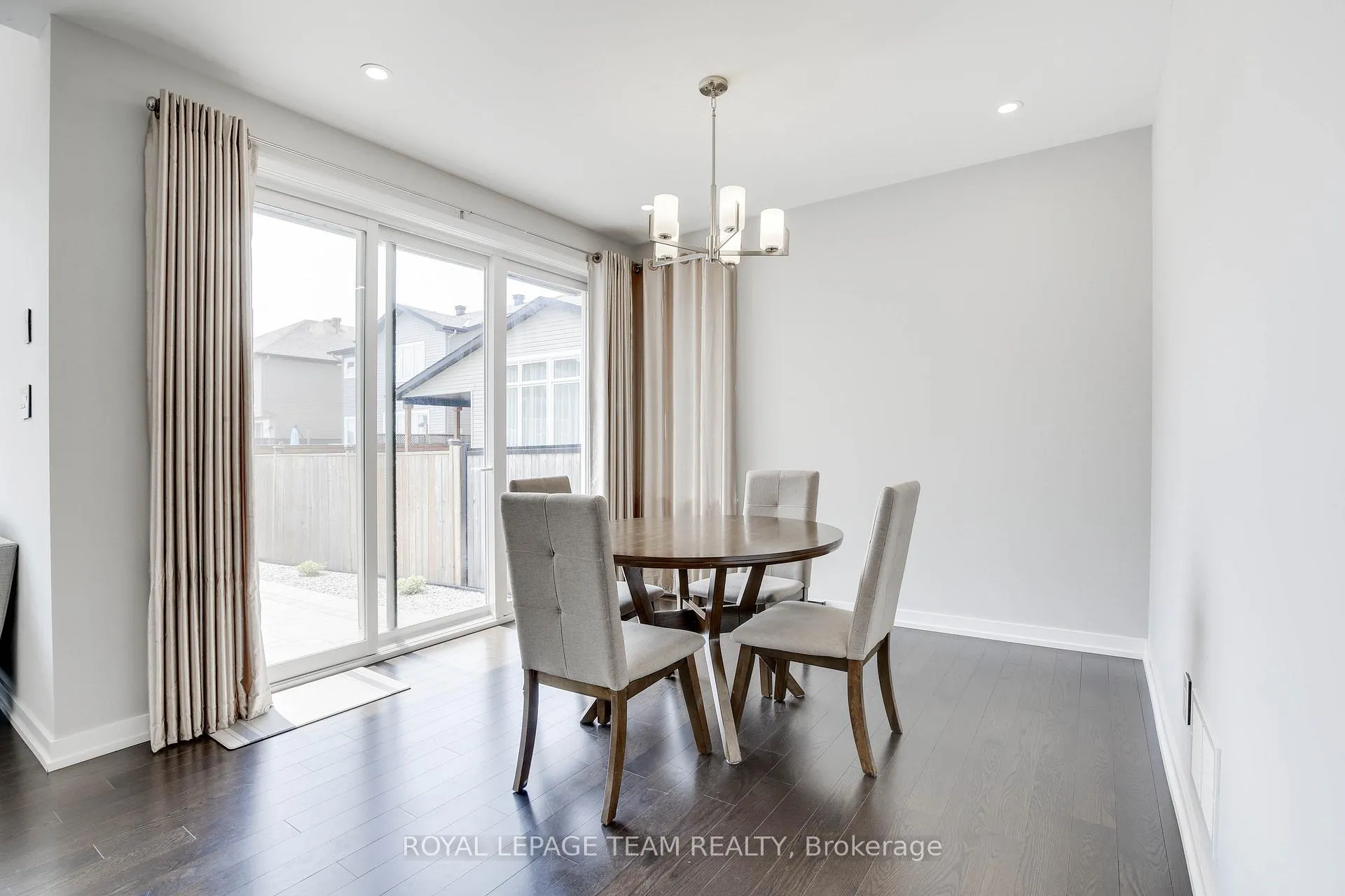 Photo 15 of 389 Andalusian Crescent, Ottawa, Kanata - Emerald Meadows/Trailwest — HOMEH