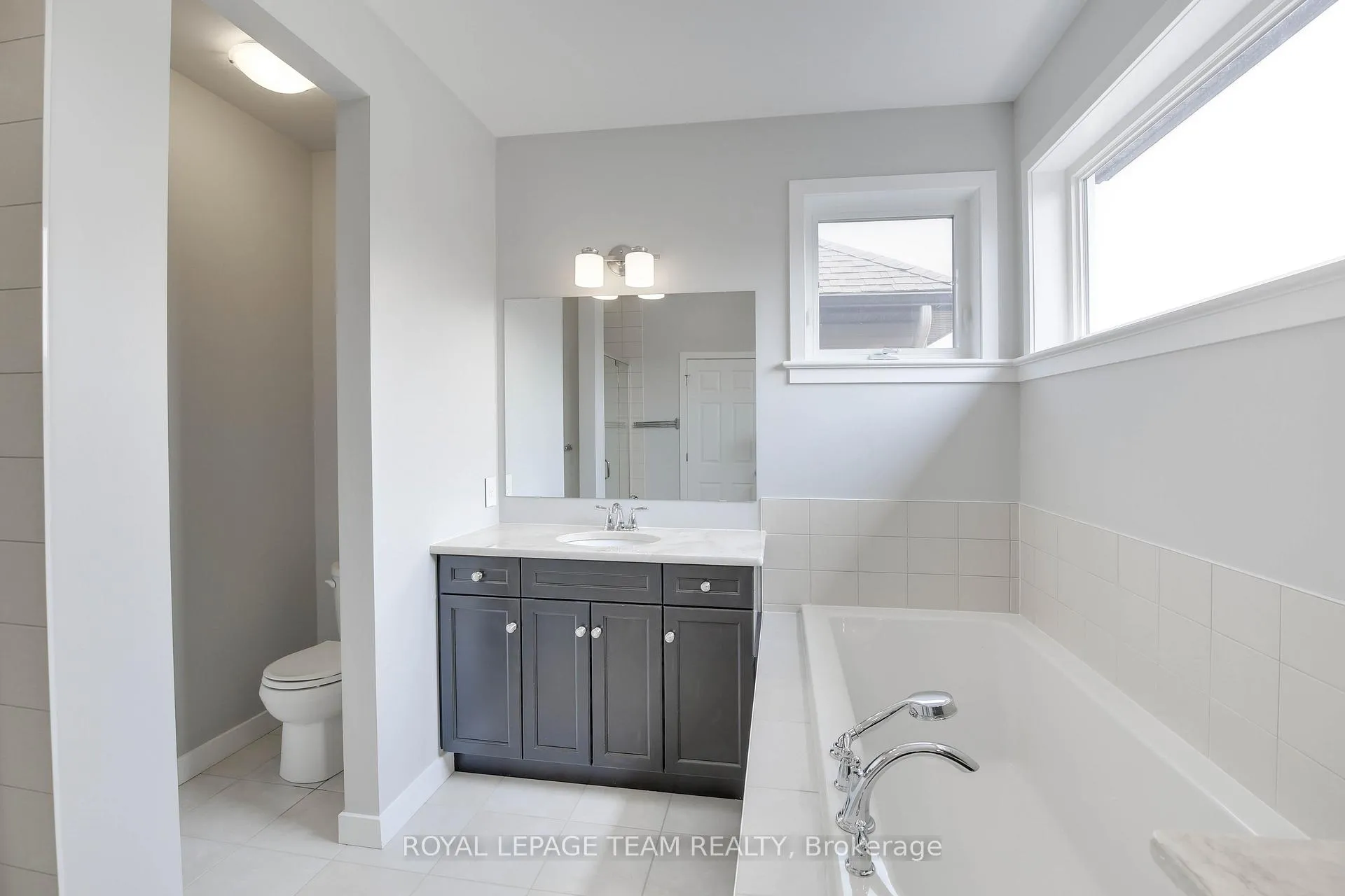 Photo 29 of 389 Andalusian Crescent, Ottawa, Kanata - Emerald Meadows/Trailwest — HOMEH