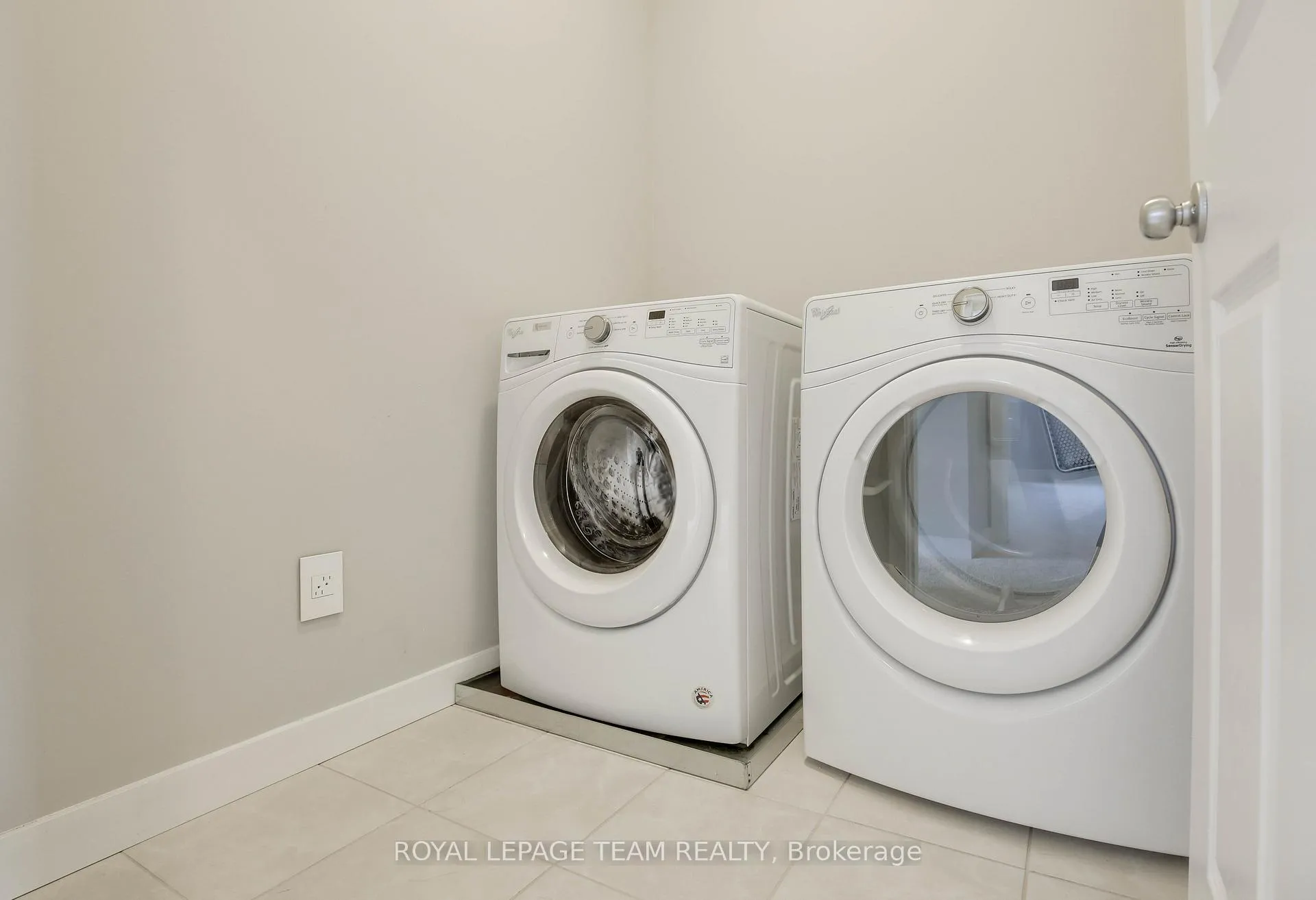 Photo 41 of 389 Andalusian Crescent, Ottawa, Kanata - Emerald Meadows/Trailwest — HOMEH