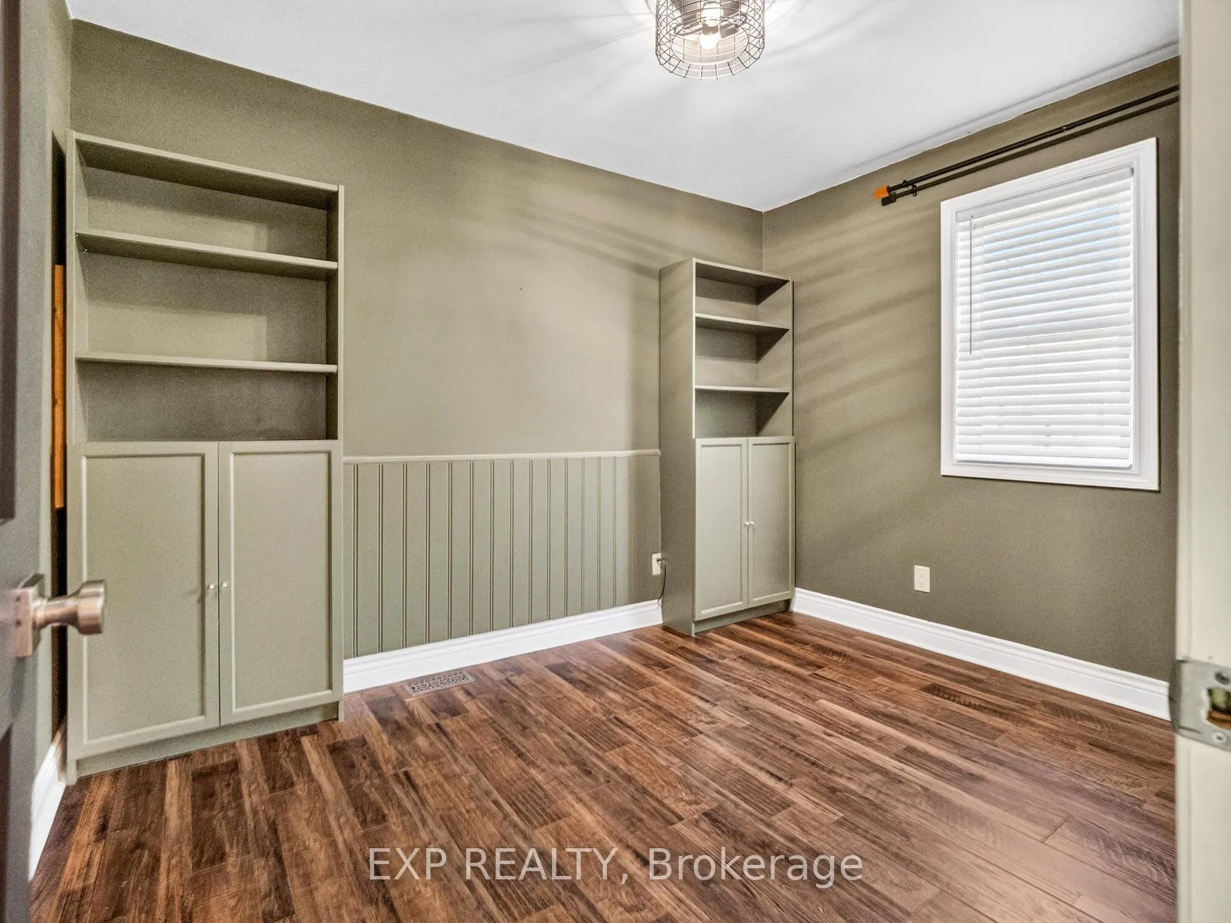 Photo 8 of 5520 Highland Avenue, Niagara Falls, Hospital — HOMEH