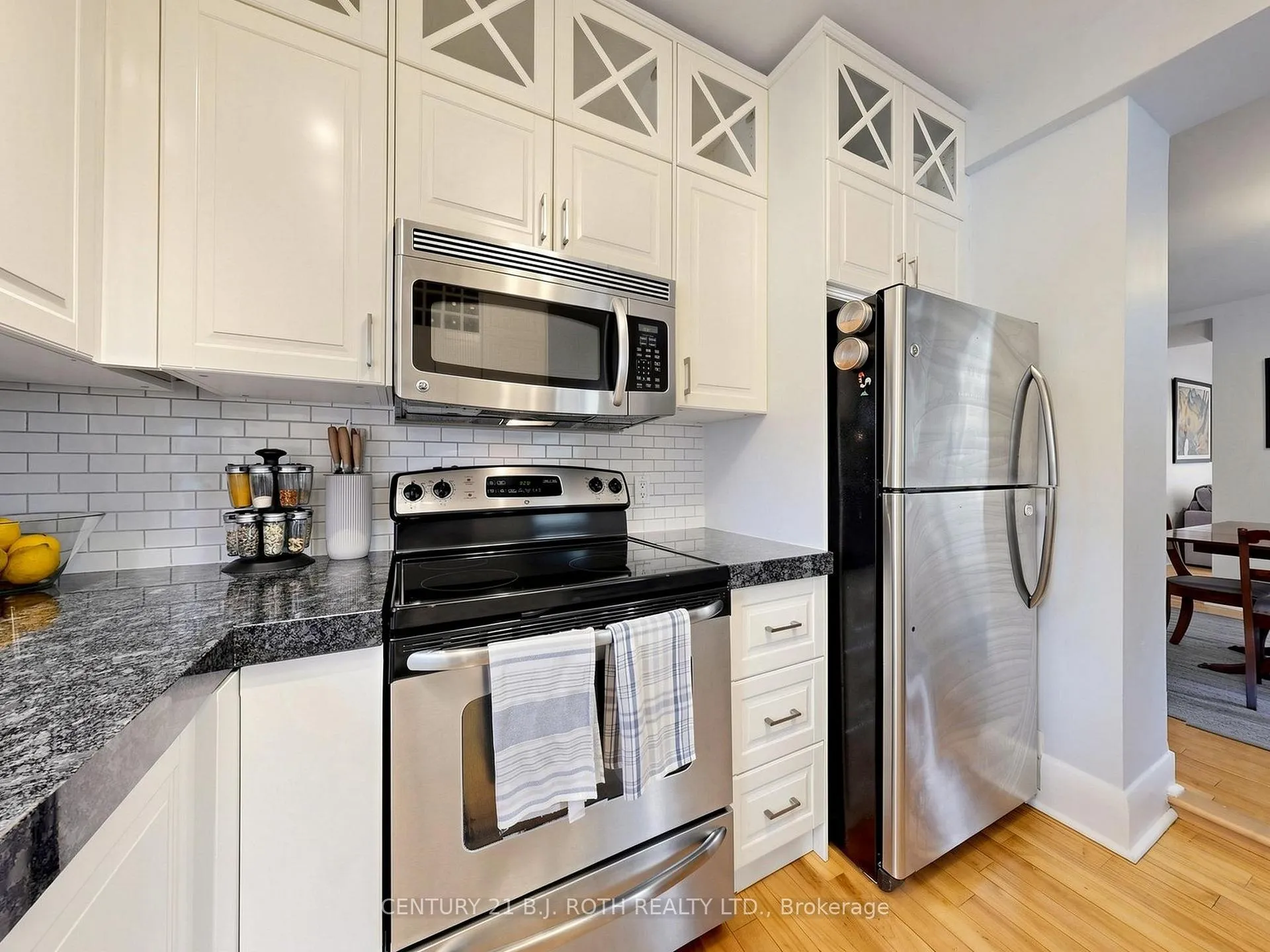 Photo 17 of 195 Wheeler Avenue, Toronto, The Beaches — HOMEH