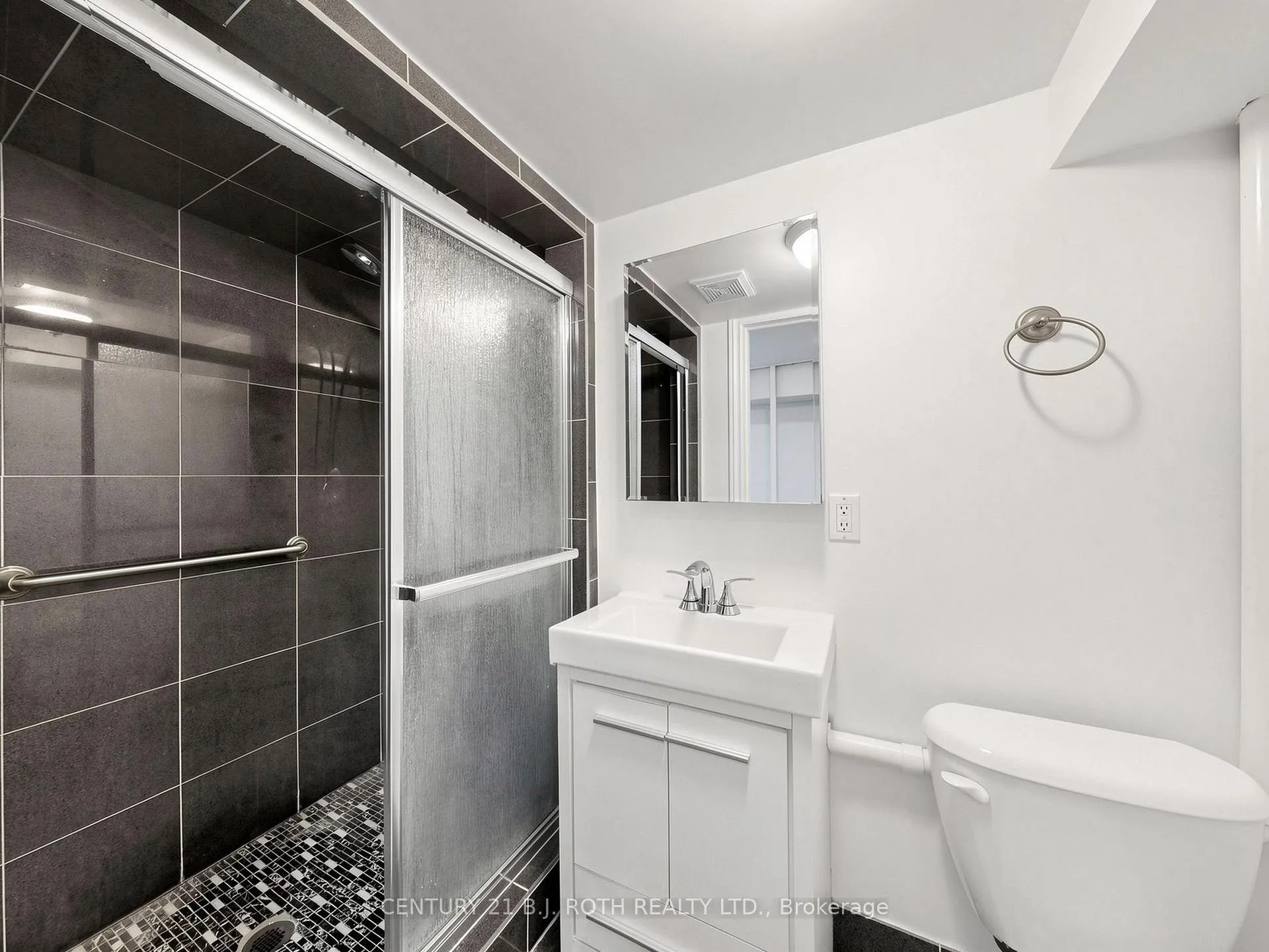 Photo 36 of 195 Wheeler Avenue, Toronto, The Beaches — HOMEH