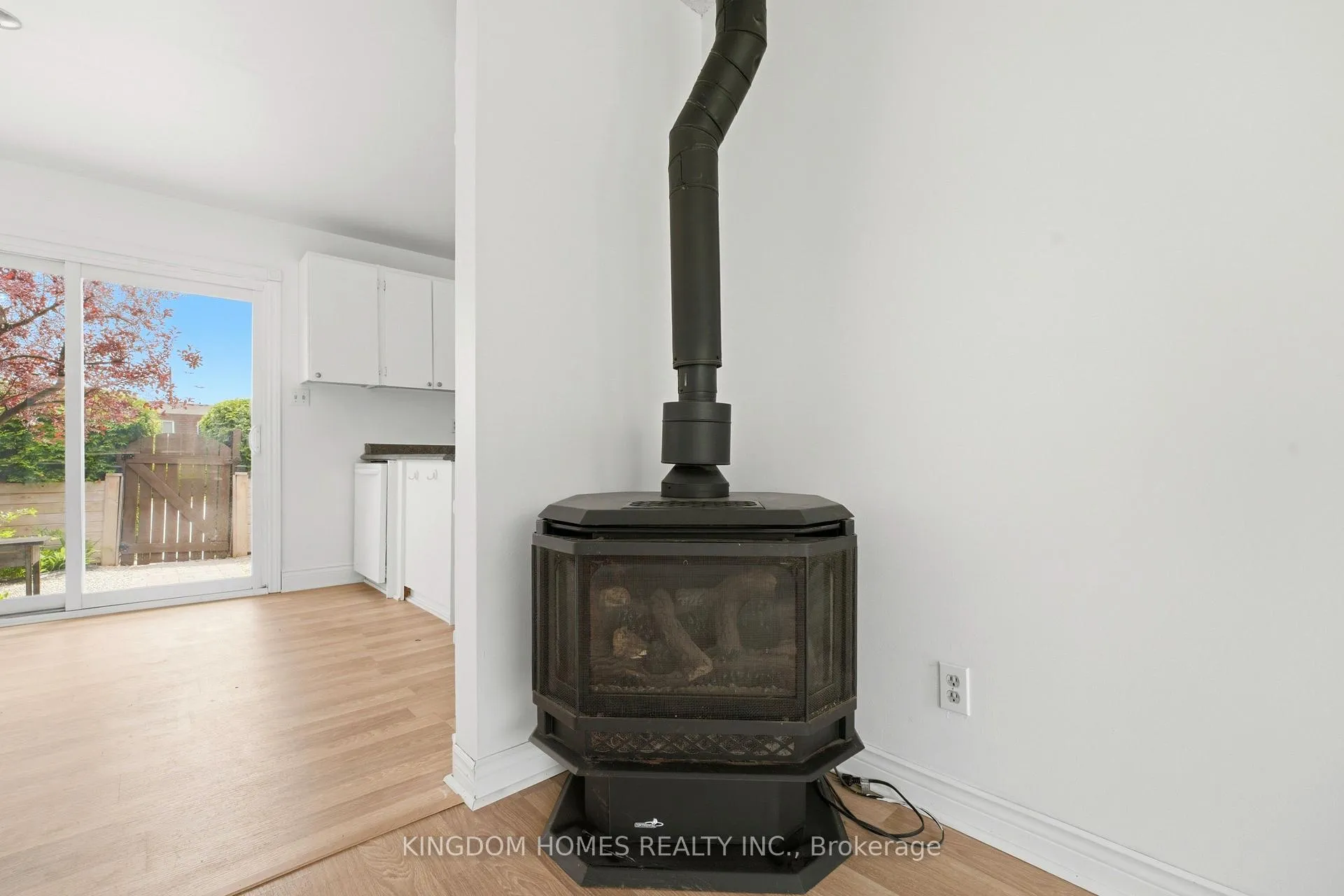 Photo 13 of Unit 20, 20 Mountainview Road S, Halton Hills, Georgetown — HOMEH