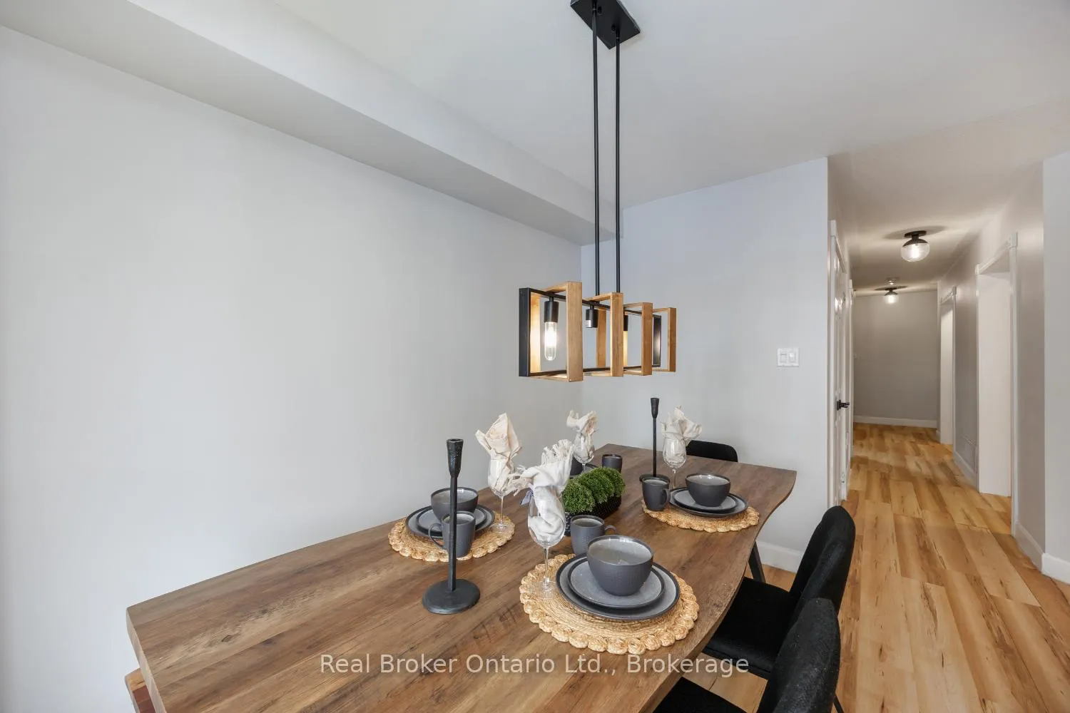 Photo 13 of 181 Madden Place, Clarington, Bowmanville — HOMEH