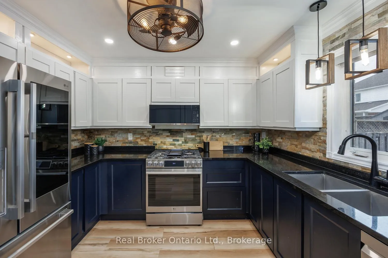 Photo 15 of 181 Madden Place, Clarington, Bowmanville — HOMEH