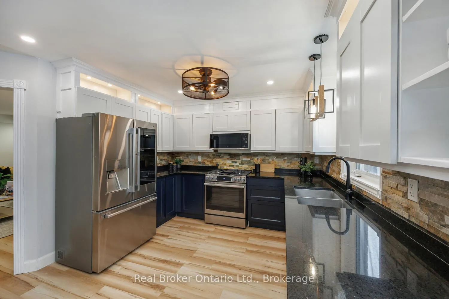 Photo 18 of 181 Madden Place, Clarington, Bowmanville — HOMEH