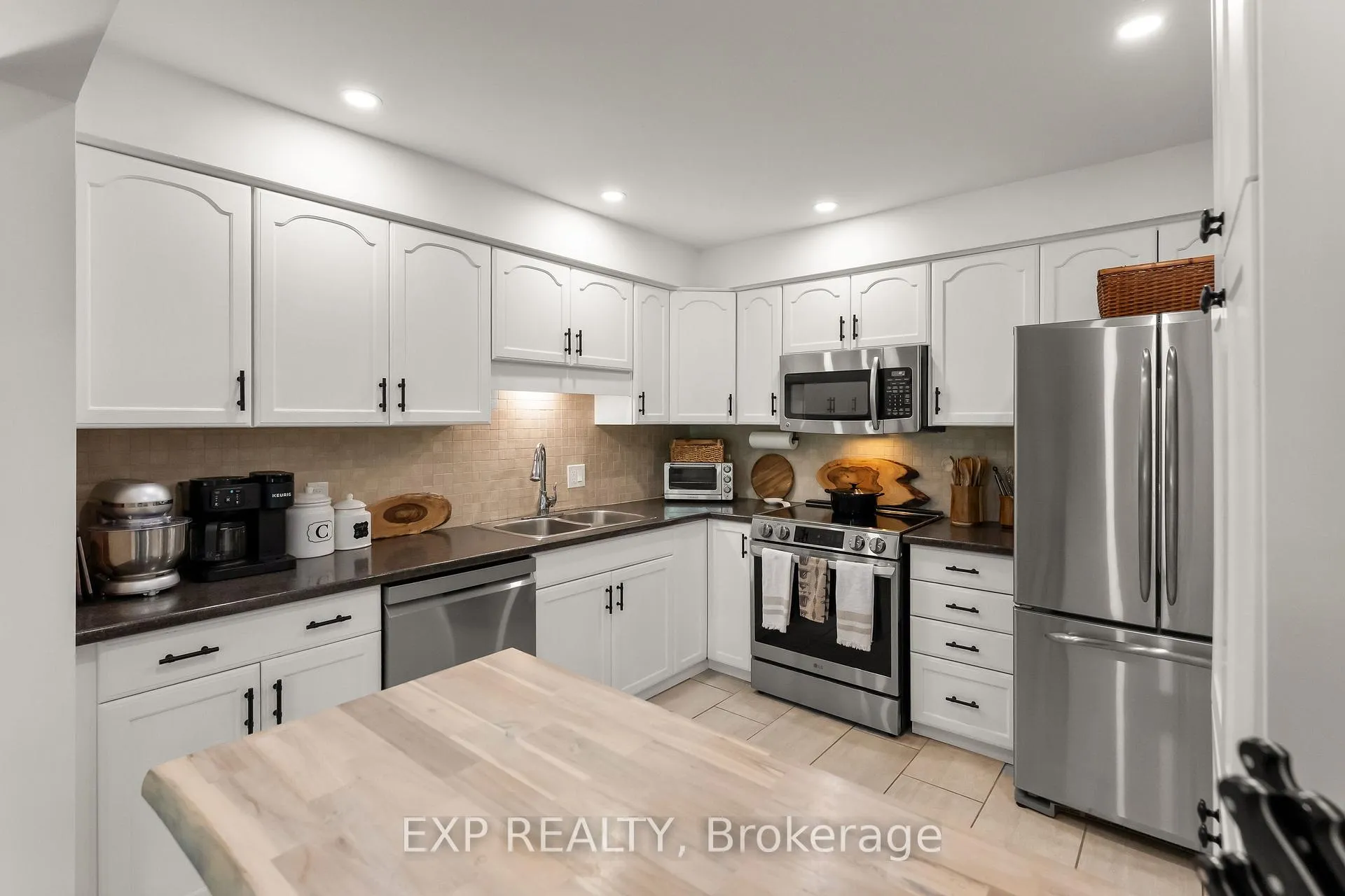 Photo 10 of Unit 10, 5150 Dorchester Road, Niagara Falls, Morrison — HOMEH