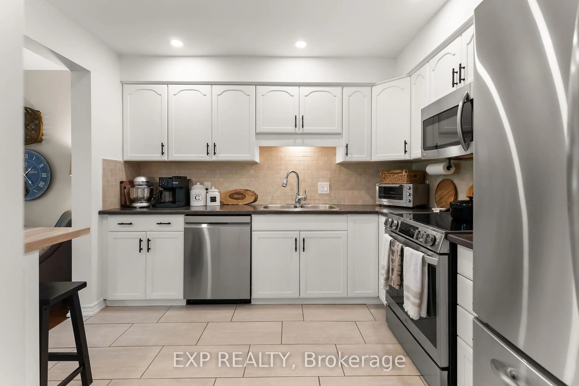 Photo 11 of Unit 10, 5150 Dorchester Road, Niagara Falls, Morrison — HOMEH