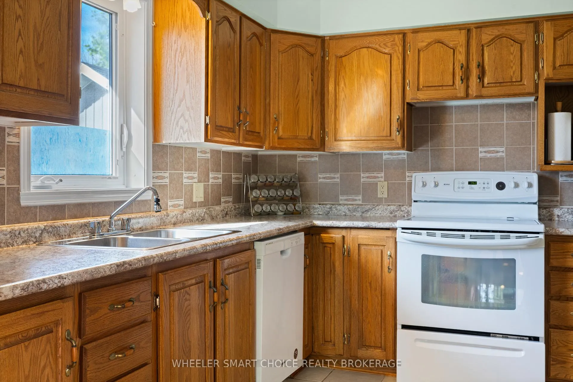 Photo 12 of 37 Dickinson Drive, South Stormont, Ingleside — HOMEH