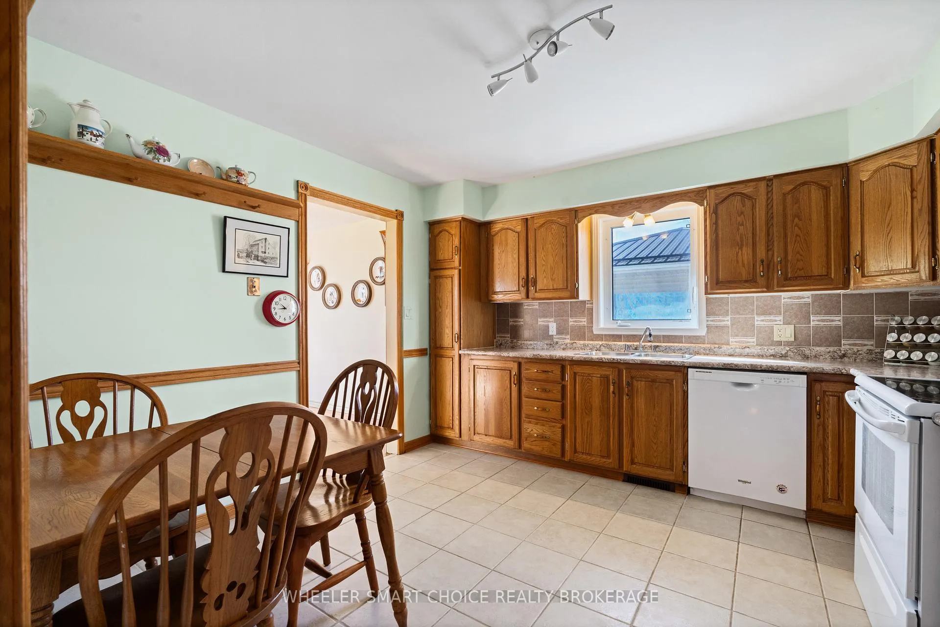 Photo 13 of 37 Dickinson Drive, South Stormont, Ingleside — HOMEH