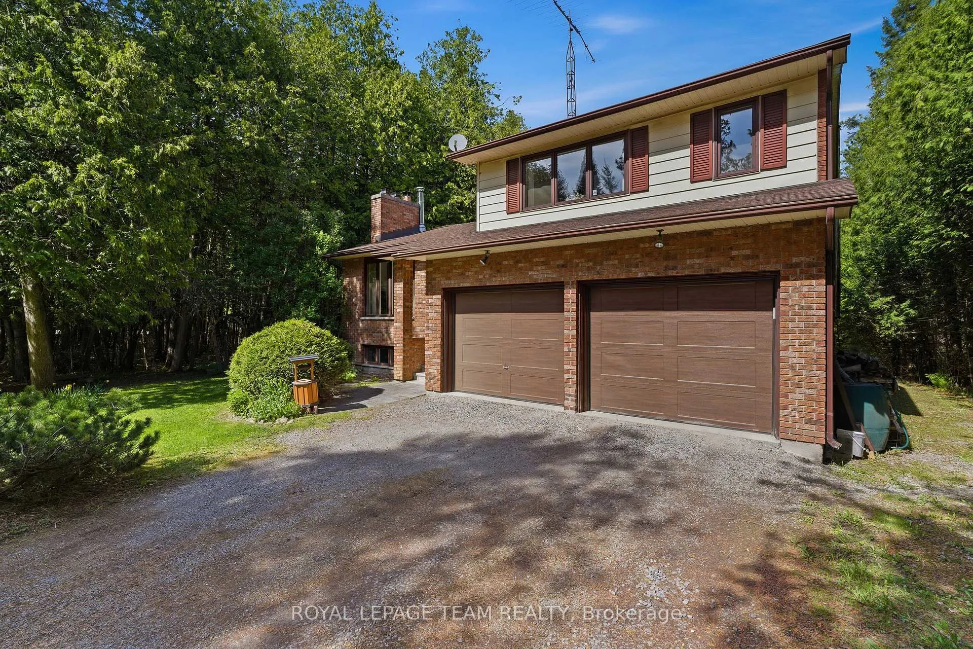 Photo 3 of 116 Deerwood Drive, Ottawa, Huntley Ward (North East) — HOMEH