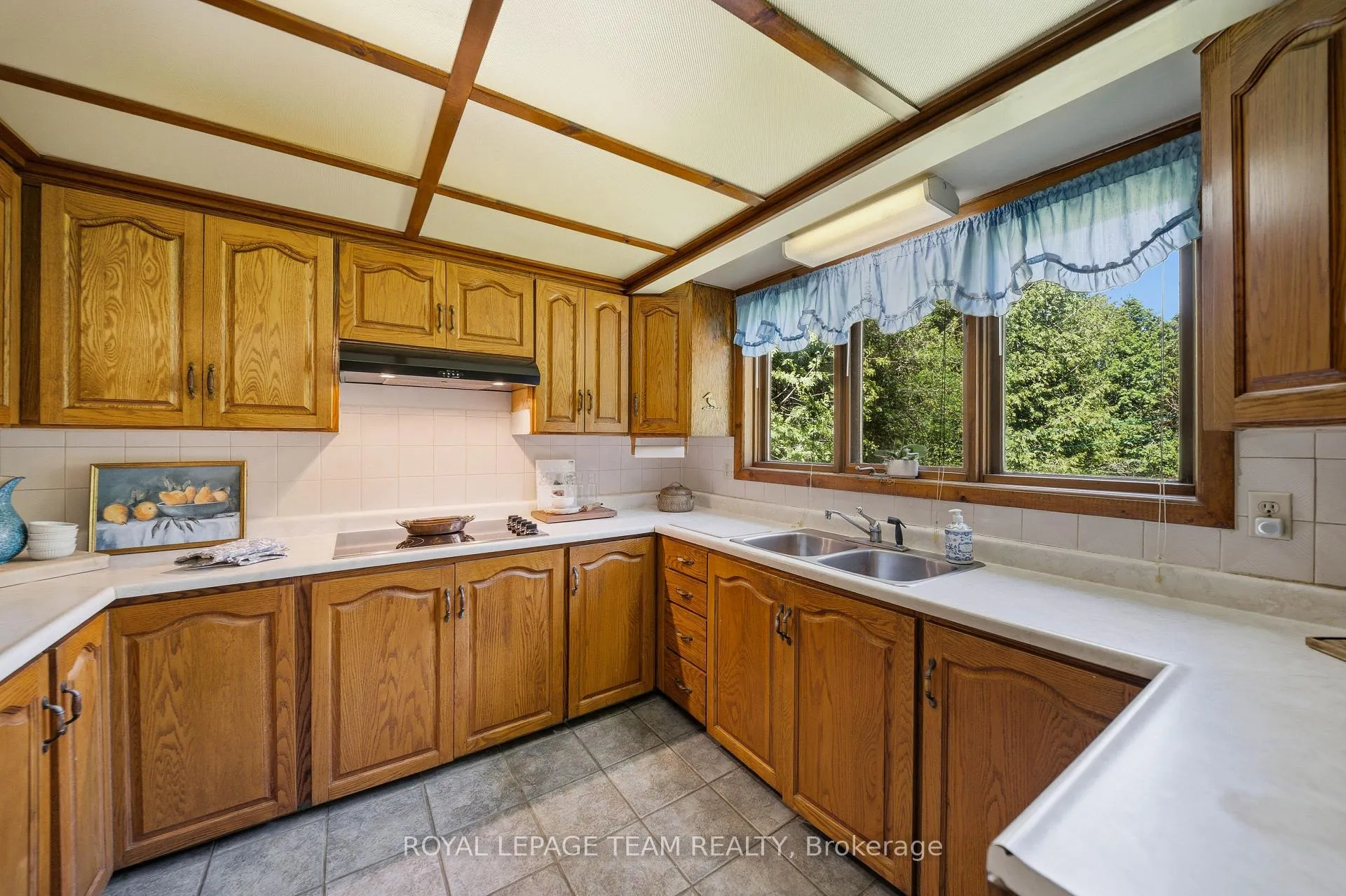 Photo 12 of 116 Deerwood Drive, Ottawa, Huntley Ward (North East) — HOMEH