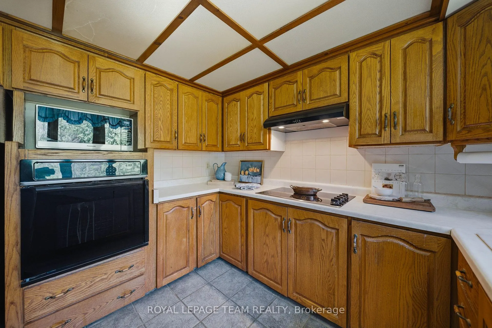 Photo 13 of 116 Deerwood Drive, Ottawa, Huntley Ward (North East) — HOMEH