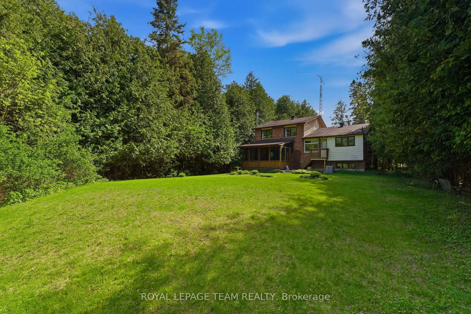 Photo 32 of 116 Deerwood Drive, Ottawa, Huntley Ward (North East) — HOMEH
