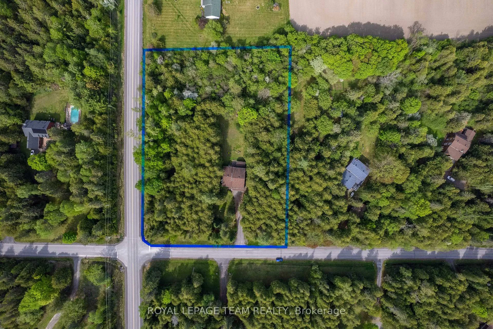 Photo 36 of 116 Deerwood Drive, Ottawa, Huntley Ward (North East) — HOMEH