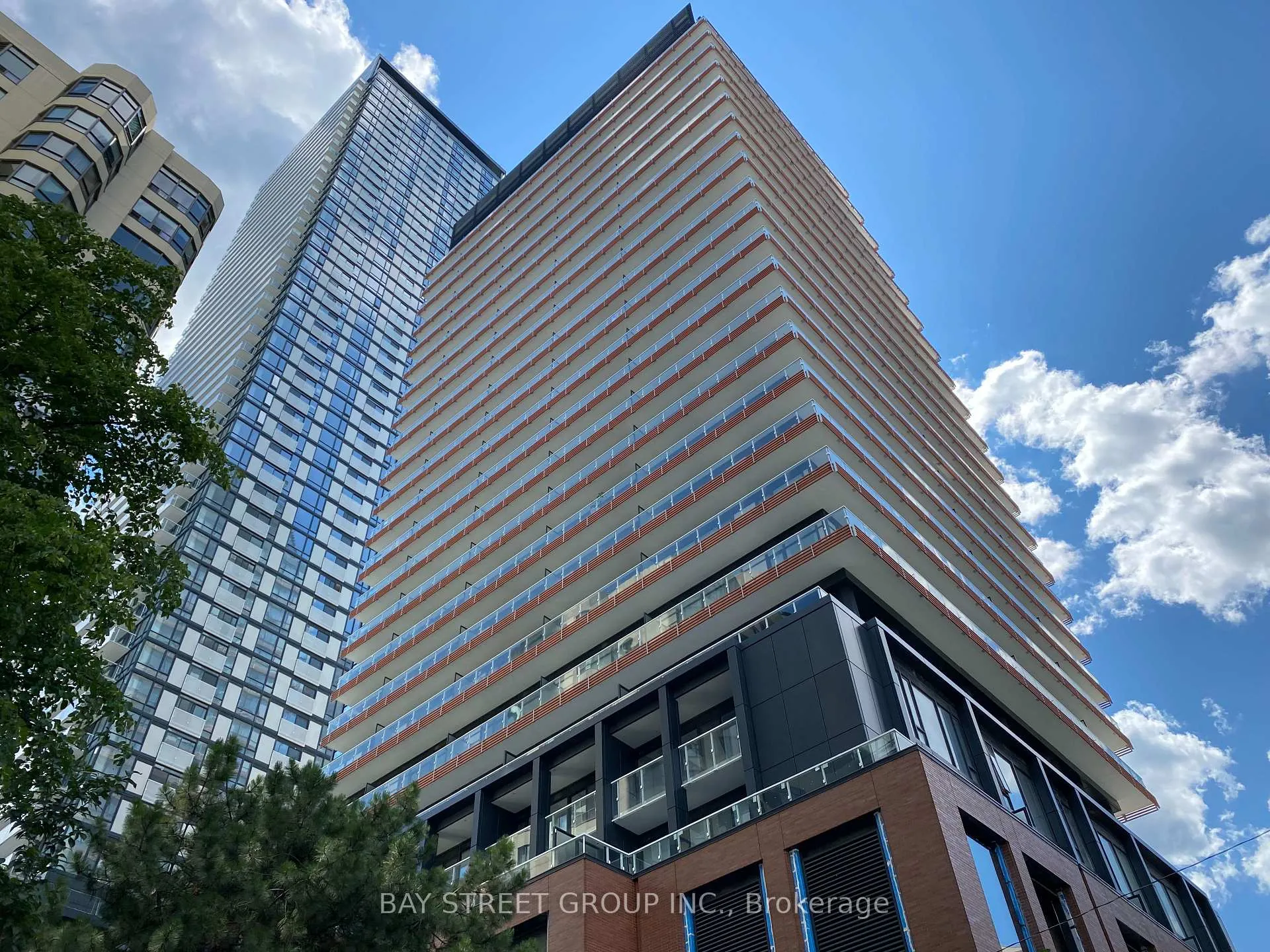 Front of Unit 2201, 18 Maitland Terrace