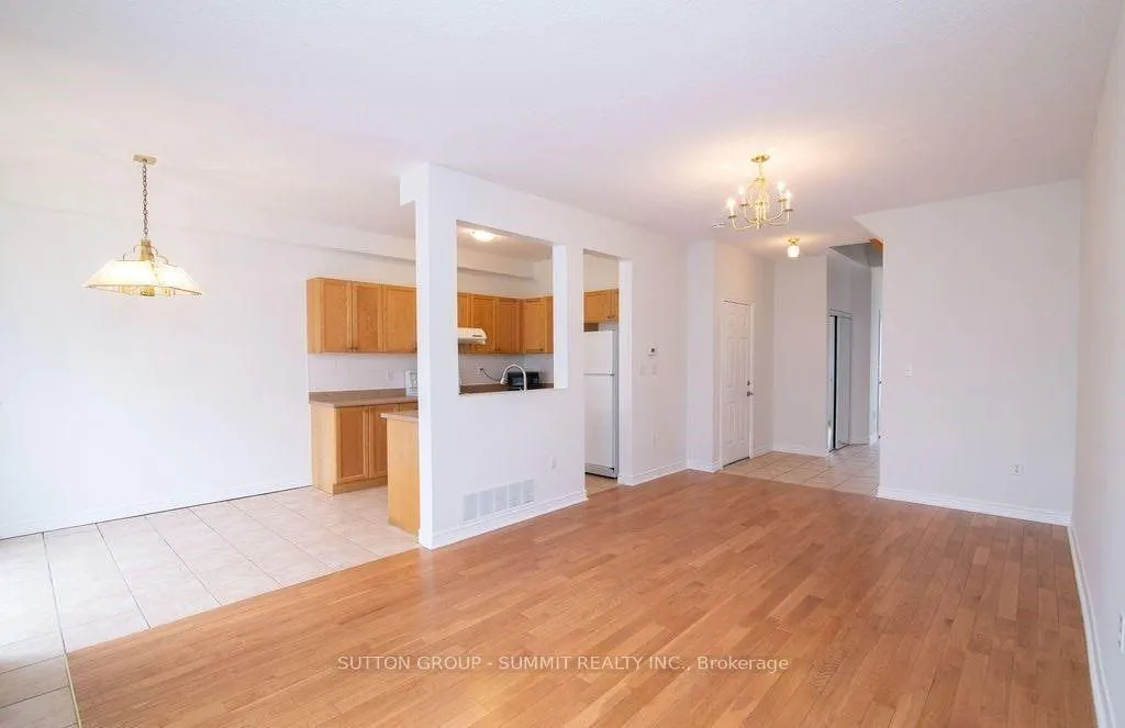 Photo 1 of Unit 10, 2229 Walker'S Line, Burlington, Rose — HOMEH