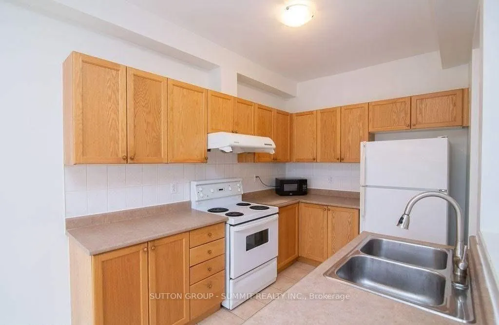 Photo 7 of Unit 10, 2229 Walker'S Line, Burlington, Rose — HOMEH