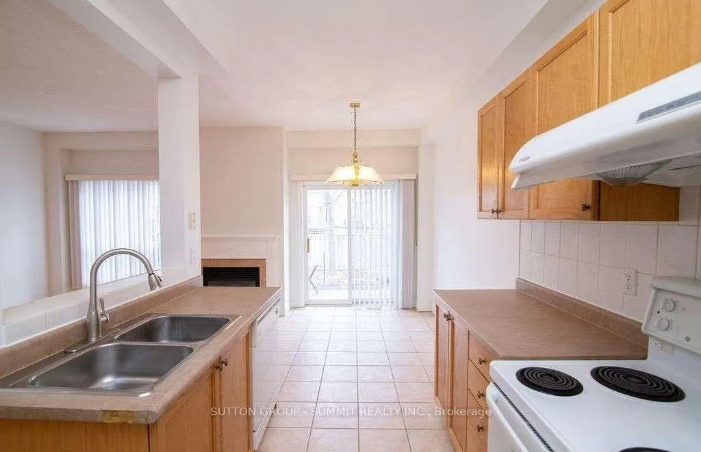 Photo 10 of Unit 10, 2229 Walker'S Line, Burlington, Rose — HOMEH