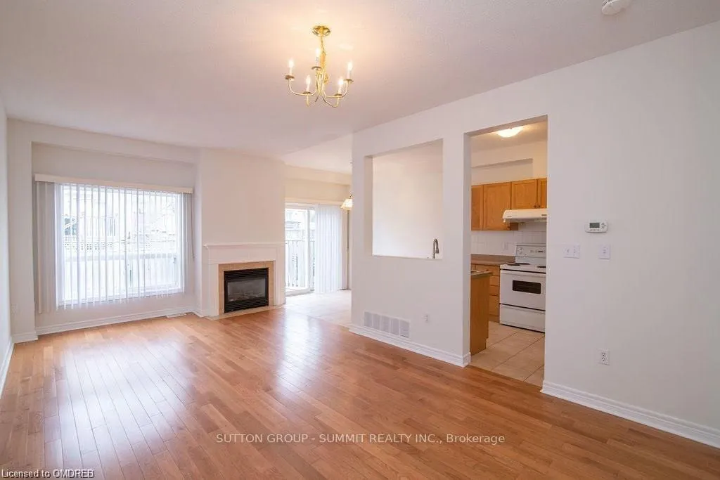 Photo 11 of Unit 10, 2229 Walker'S Line, Burlington, Rose — HOMEH