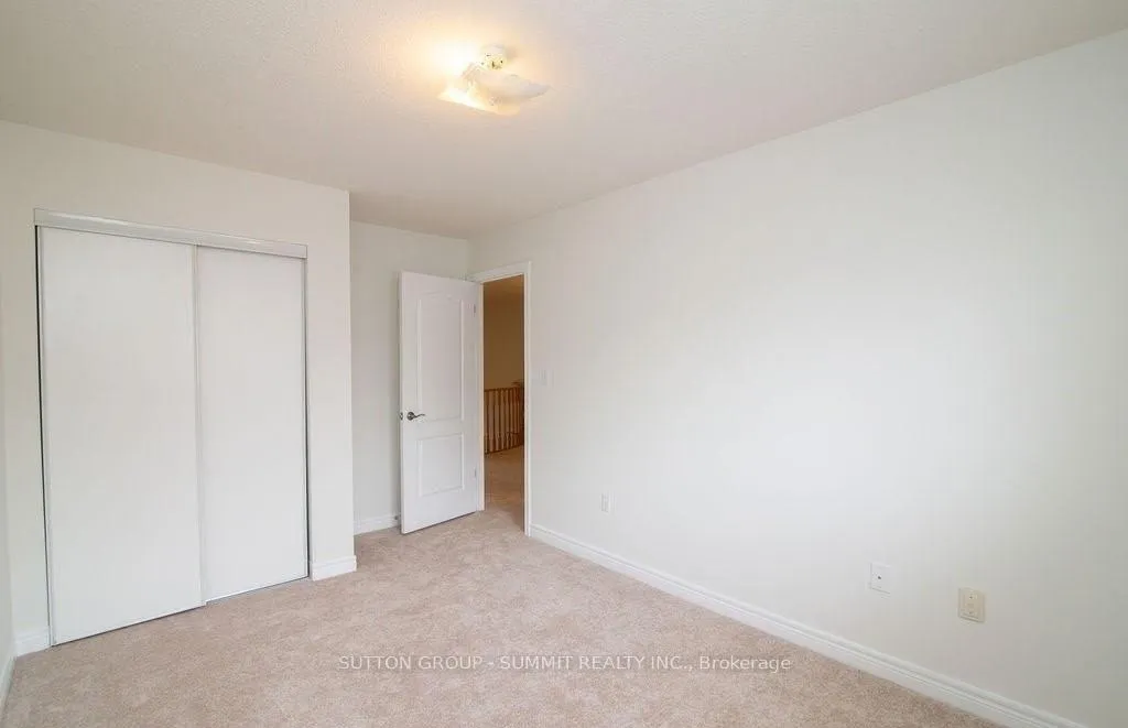Photo 25 of Unit 10, 2229 Walker'S Line, Burlington, Rose — HOMEH