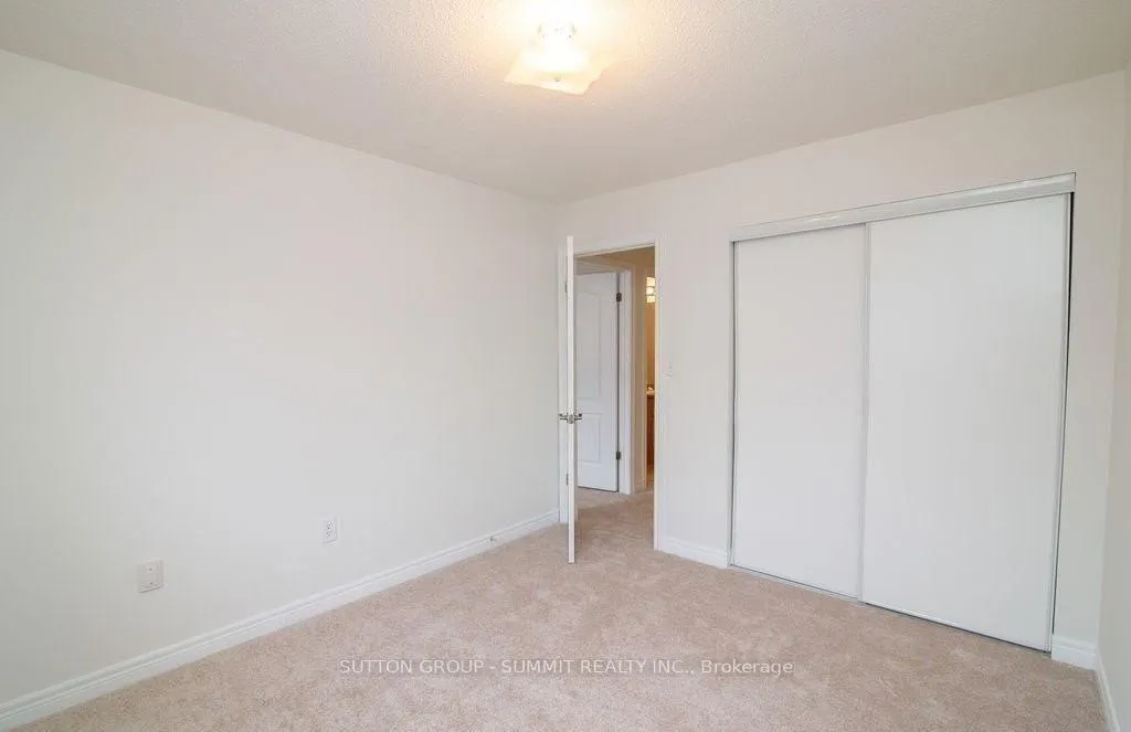 Photo 30 of Unit 10, 2229 Walker'S Line, Burlington, Rose — HOMEH