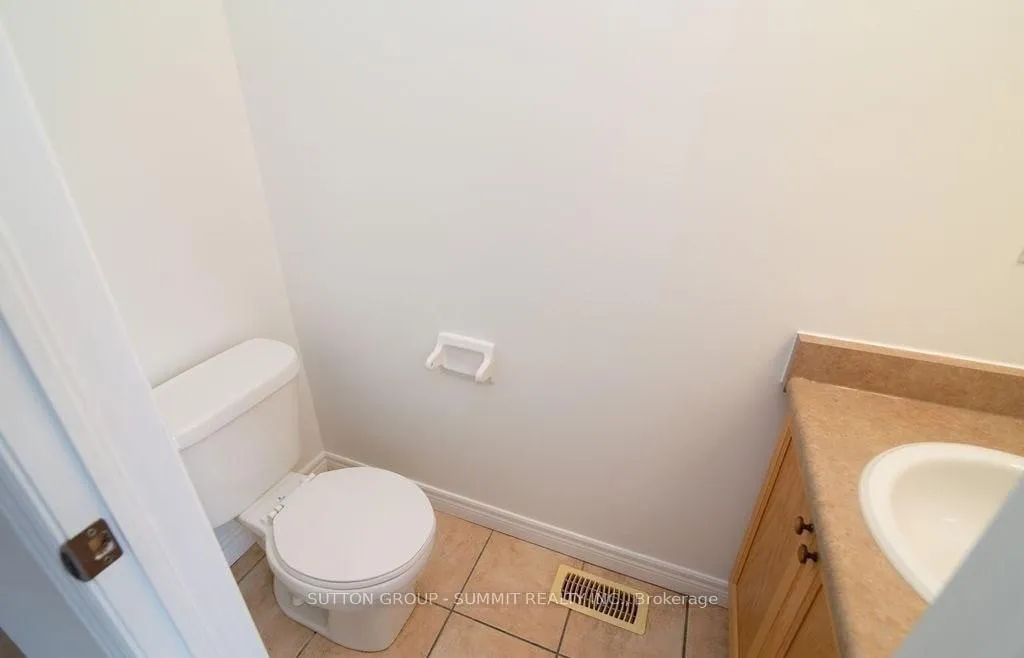 Photo 35 of Unit 10, 2229 Walker'S Line, Burlington, Rose — HOMEH