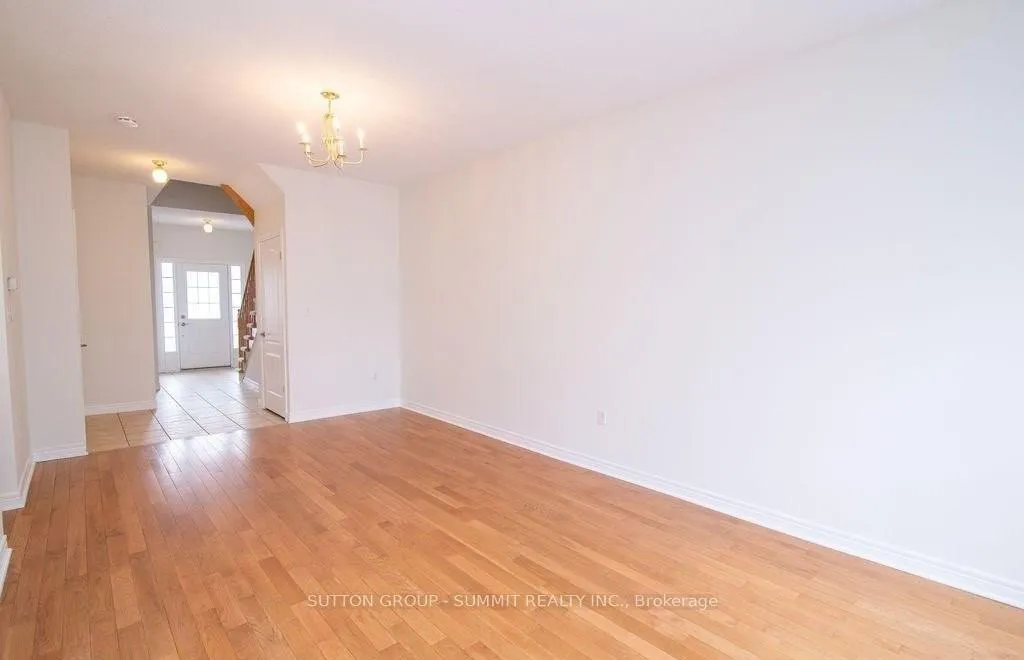 Photo 36 of Unit 10, 2229 Walker'S Line, Burlington, Rose — HOMEH