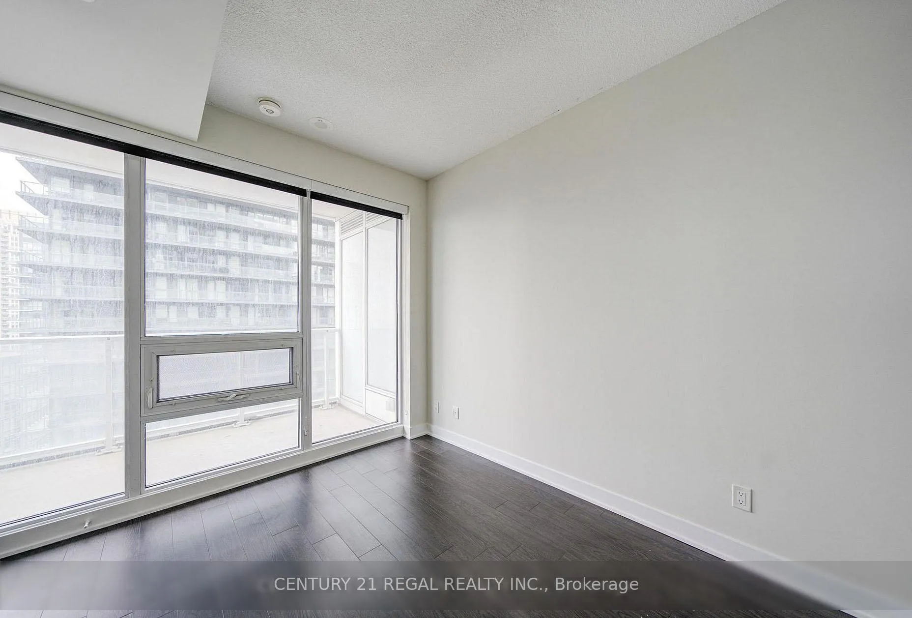 Photo 6 of Unit 2102, 19 Bathurst Street, Toronto, Waterfront Communities — HOMEH