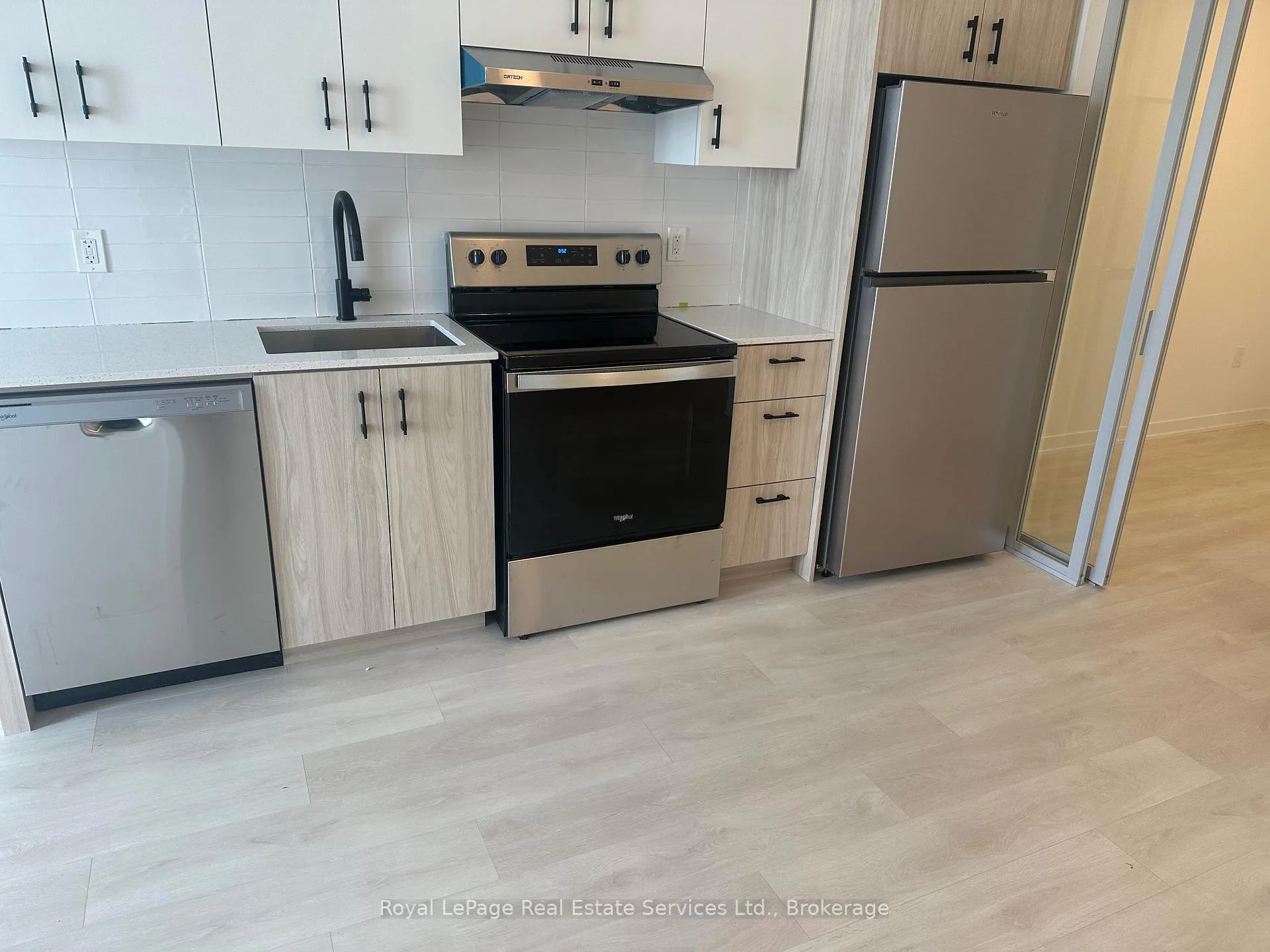 Photo 4 of Unit D1606, 4878 Powers Common, Burlington, Alton — HOMEH
