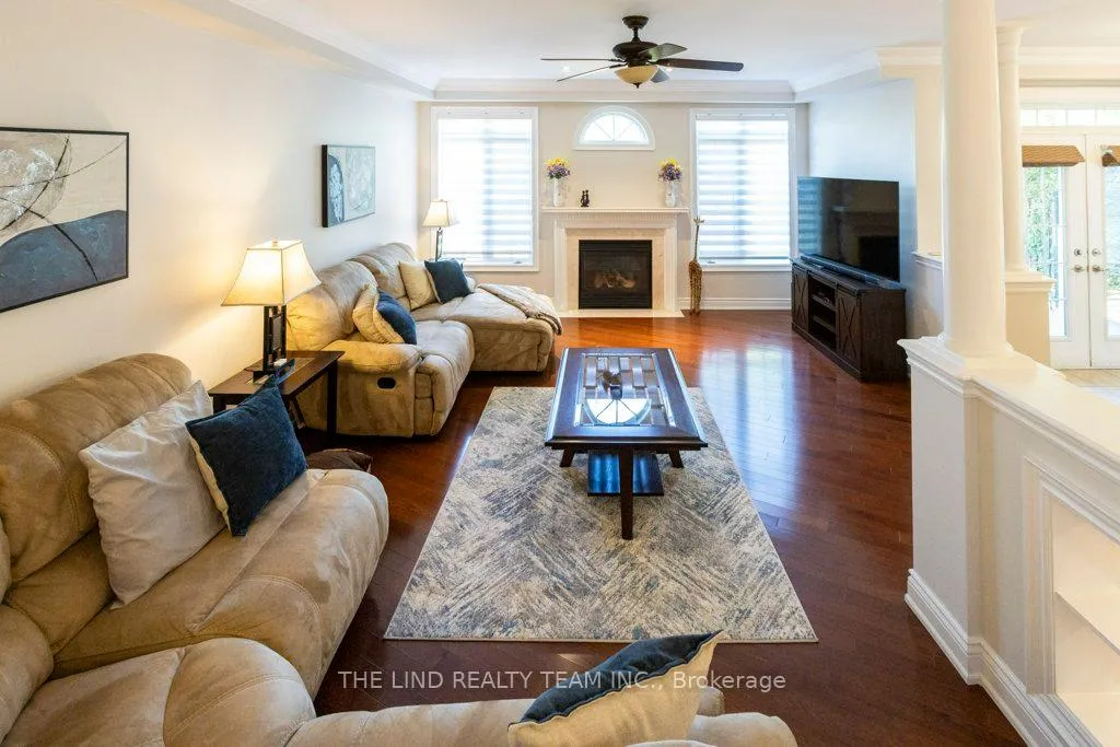 Photo 9 of 59 Stonecliffe Crescent, Aurora, Aurora Estates — HOMEH