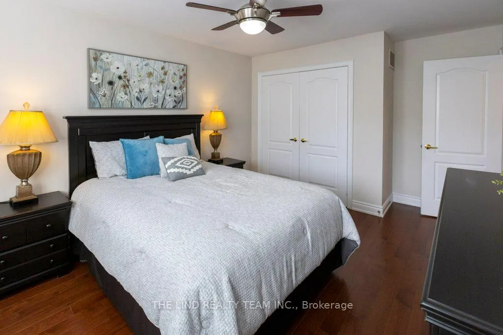 Photo 37 of 59 Stonecliffe Crescent, Aurora, Aurora Estates — HOMEH