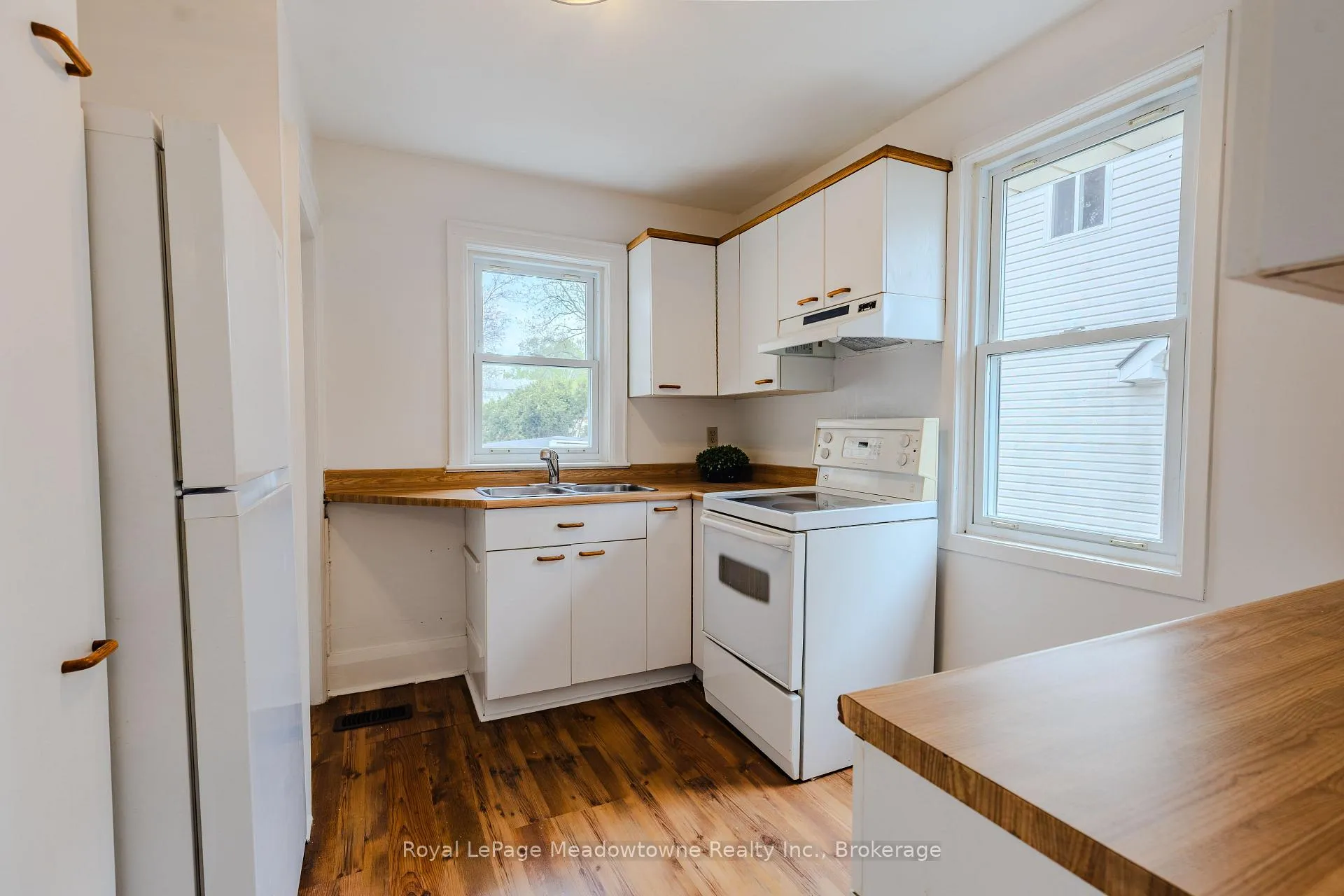 Photo 11 of 21 Elgin Street N, Cambridge, East Galt — HOMEH