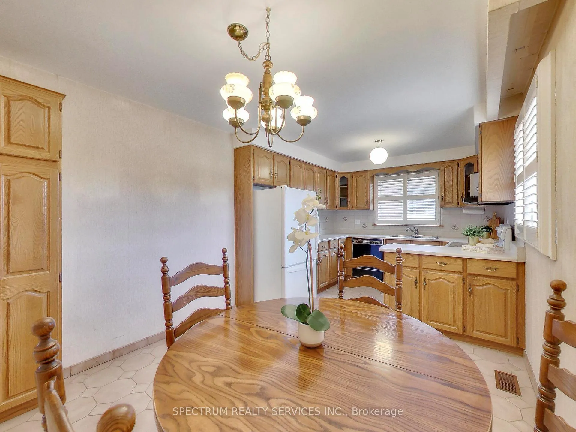 Photo 13 of 56 Blacksmith Crescent, North York, Black Creek — HOMEH