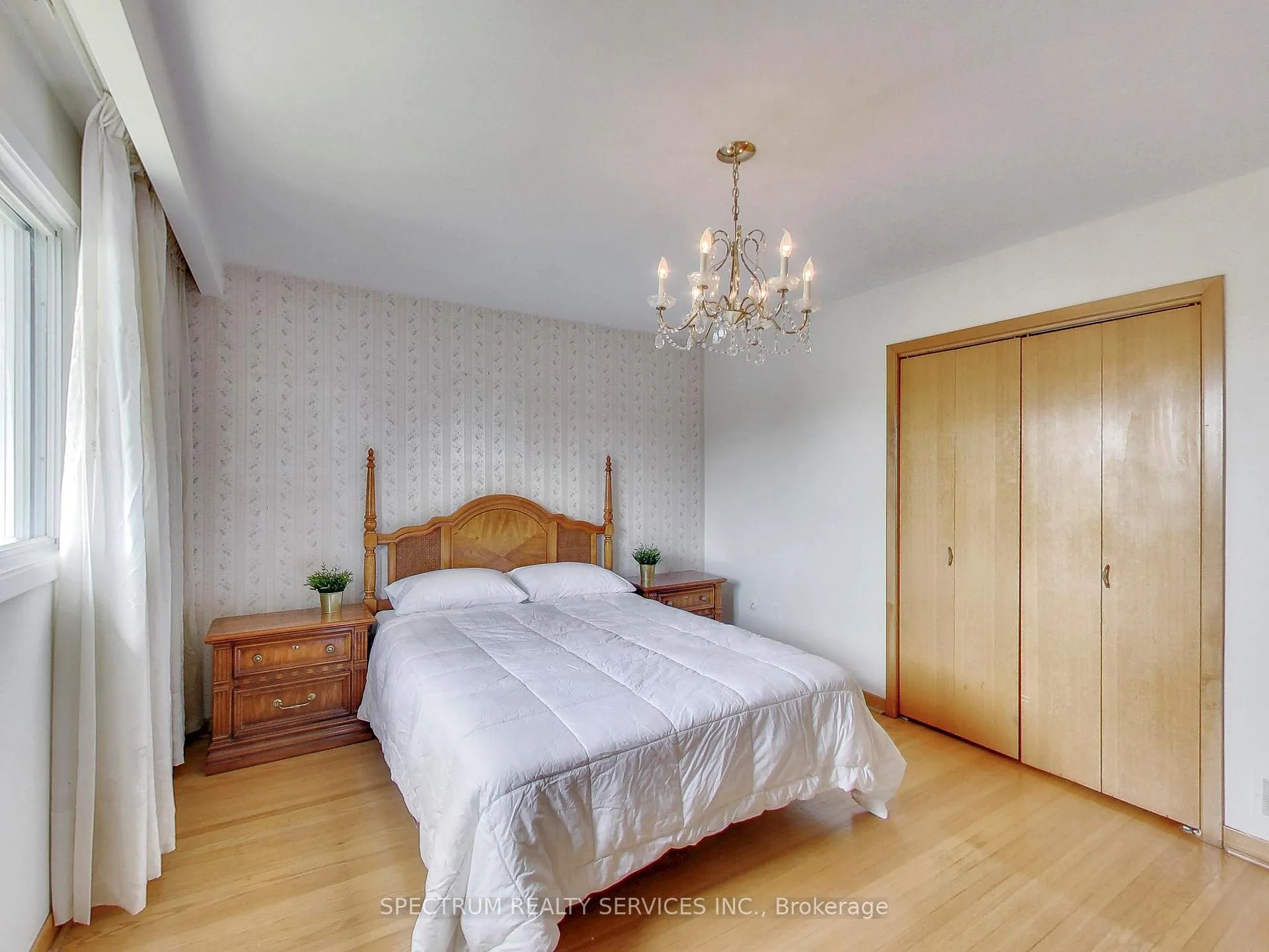 Photo 17 of 56 Blacksmith Crescent, North York, Black Creek — HOMEH