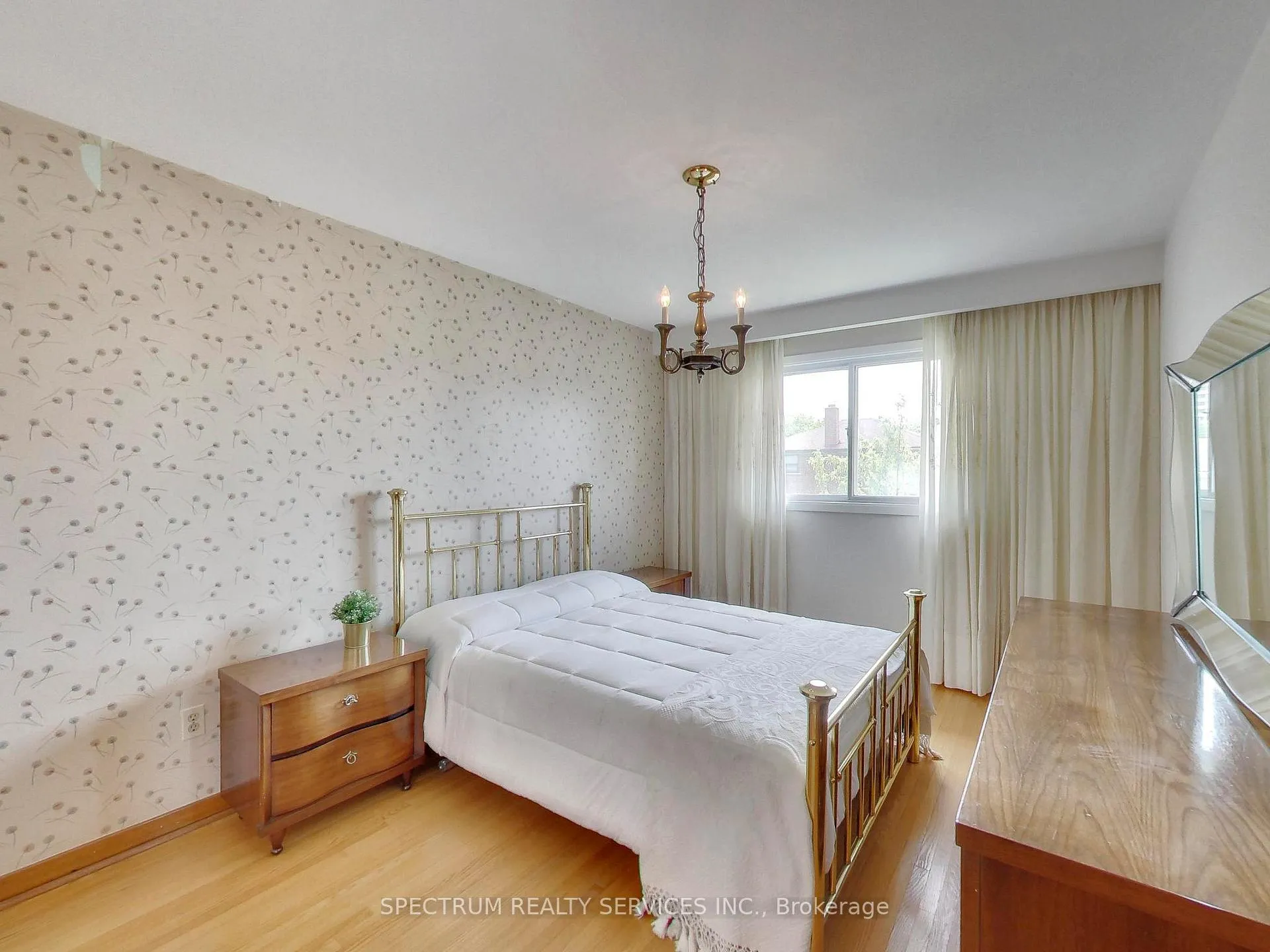 Photo 18 of 56 Blacksmith Crescent, North York, Black Creek — HOMEH