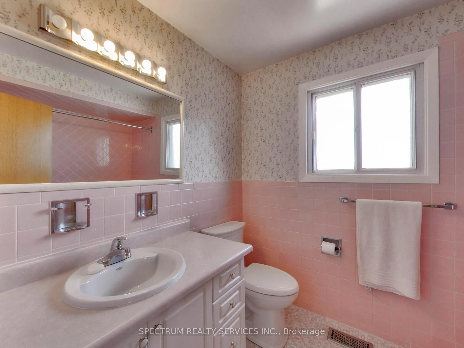 Photo 22 of 56 Blacksmith Crescent, North York, Black Creek — HOMEH