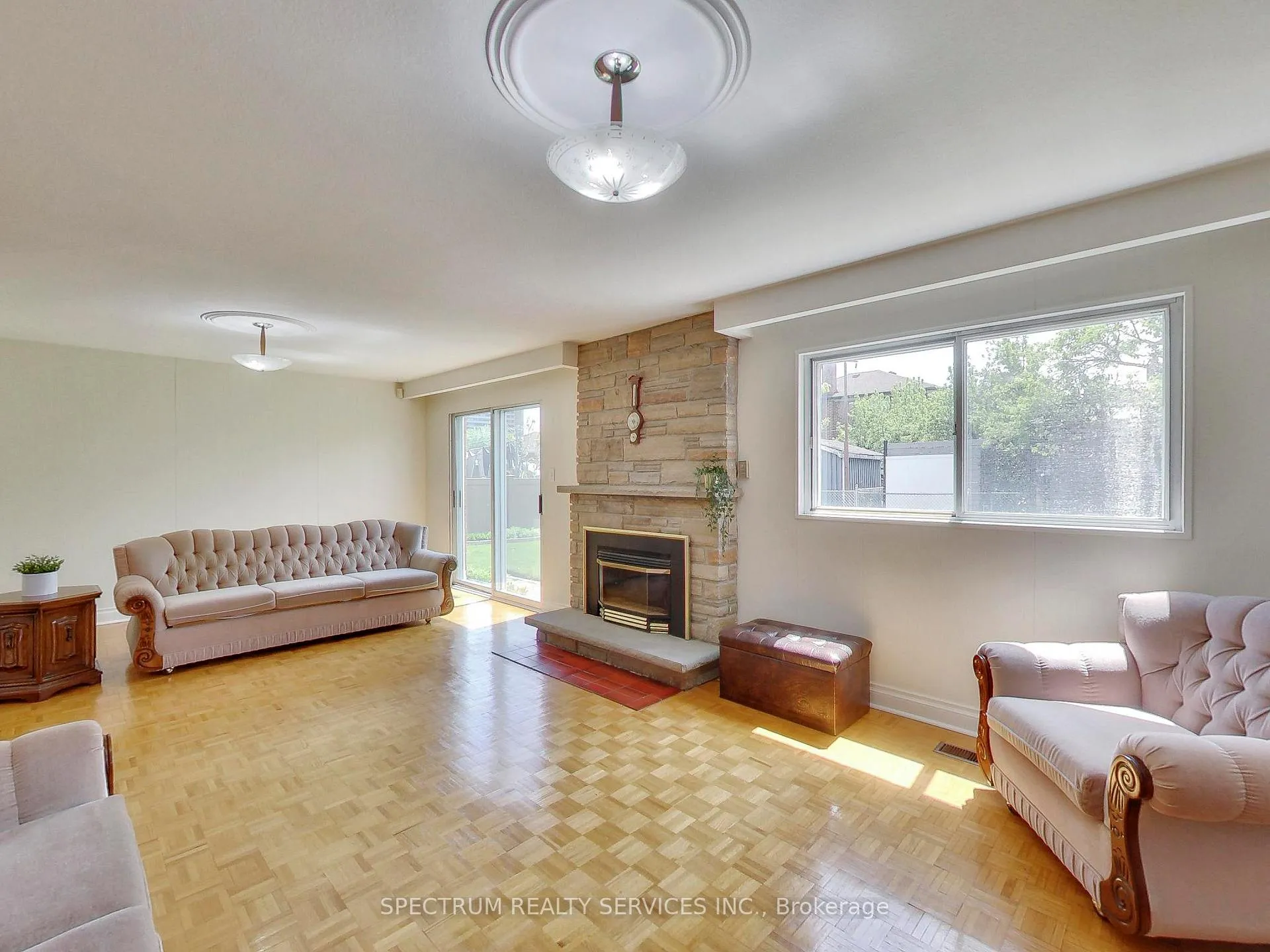 Photo 24 of 56 Blacksmith Crescent, North York, Black Creek — HOMEH