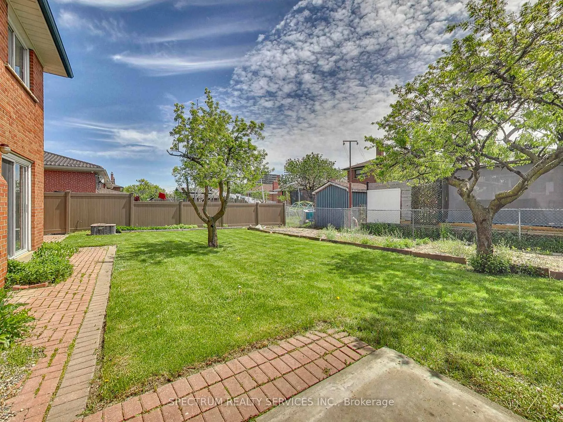 Photo 31 of 56 Blacksmith Crescent, North York, Black Creek — HOMEH