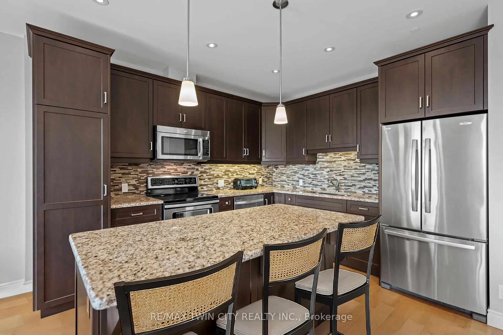 Photo 13 of Unit 706, 223 Erb Street W, Waterloo — HOMEH