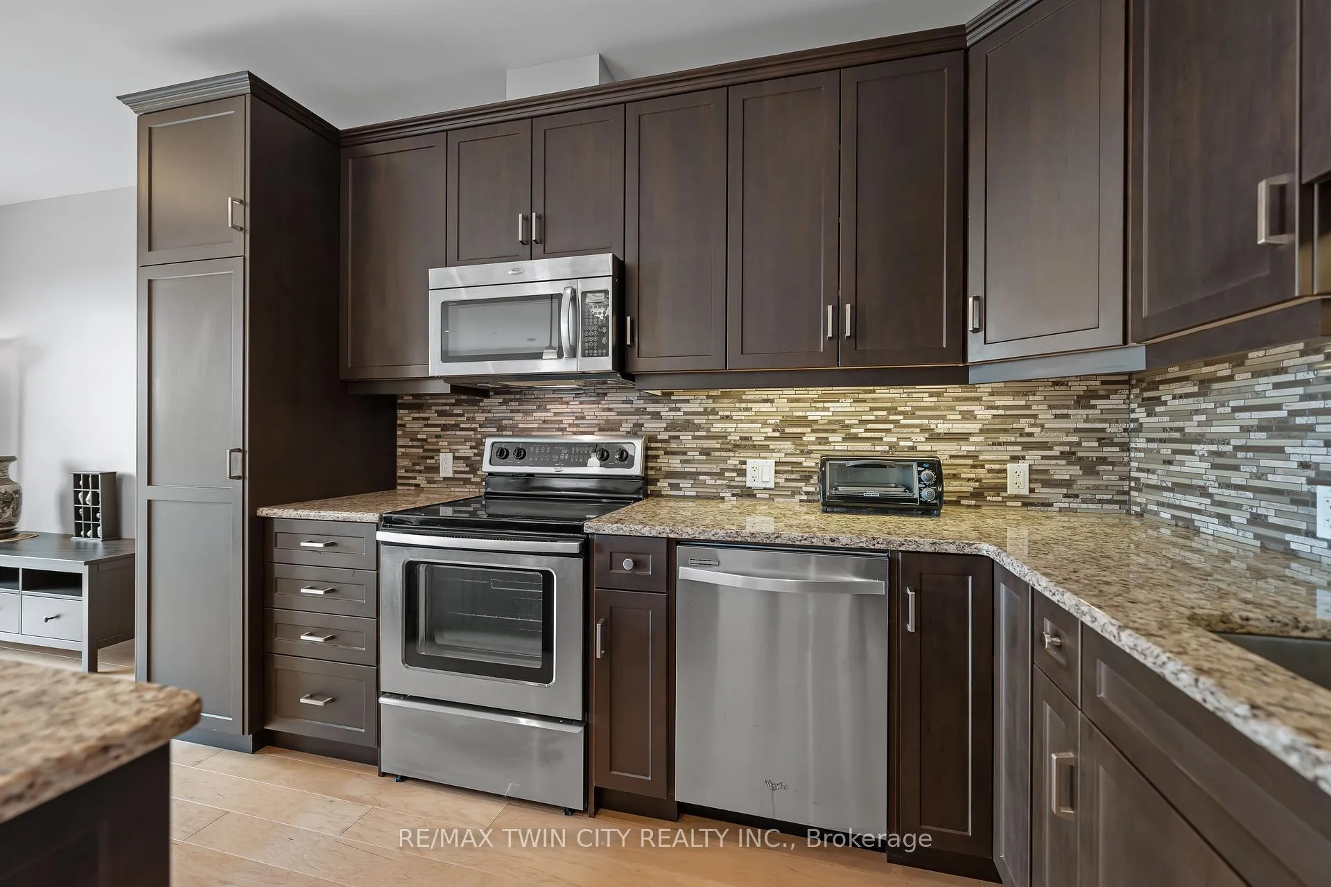 Photo 18 of Unit 706, 223 Erb Street W, Waterloo — HOMEH