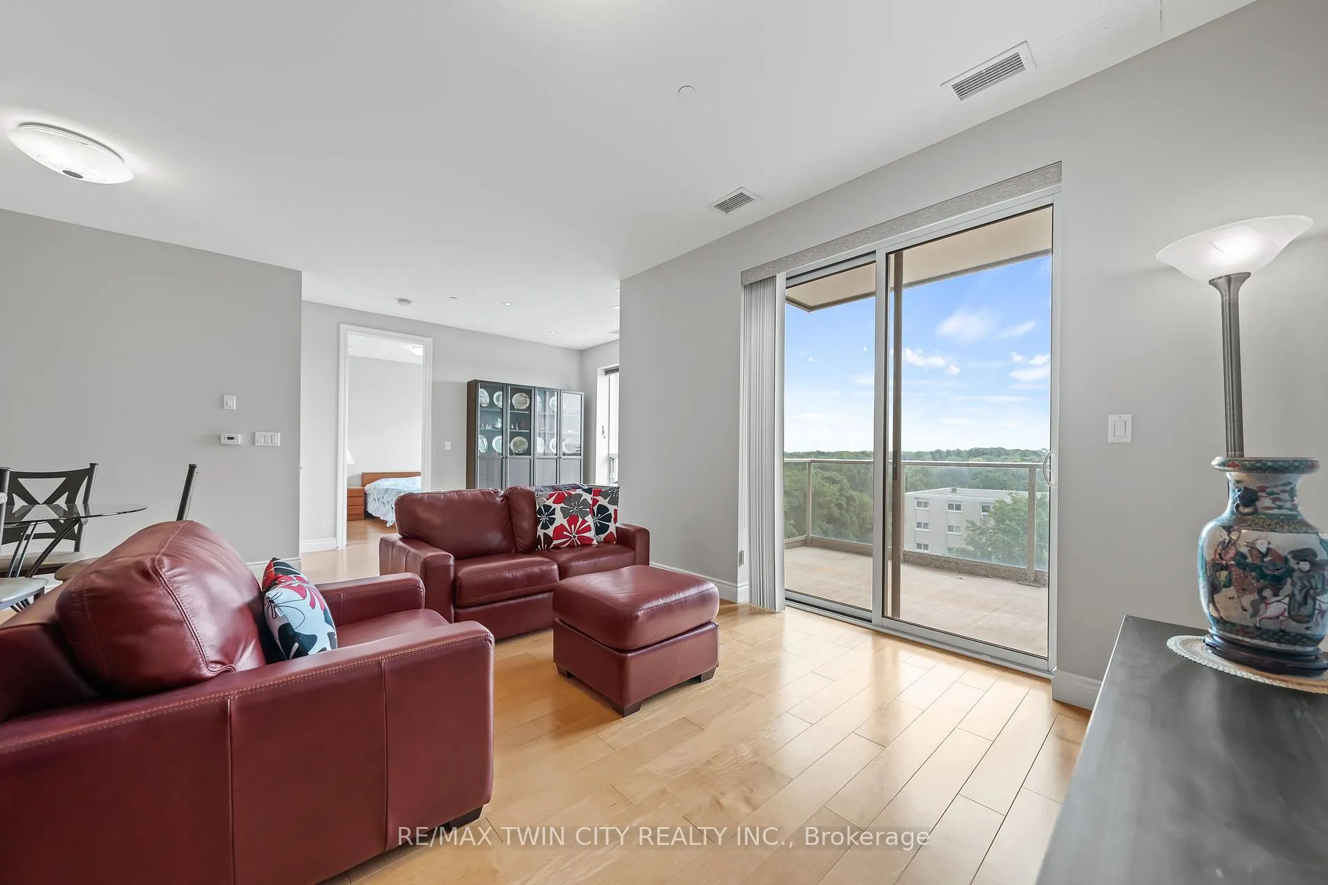 Photo 26 of Unit 706, 223 Erb Street W, Waterloo — HOMEH