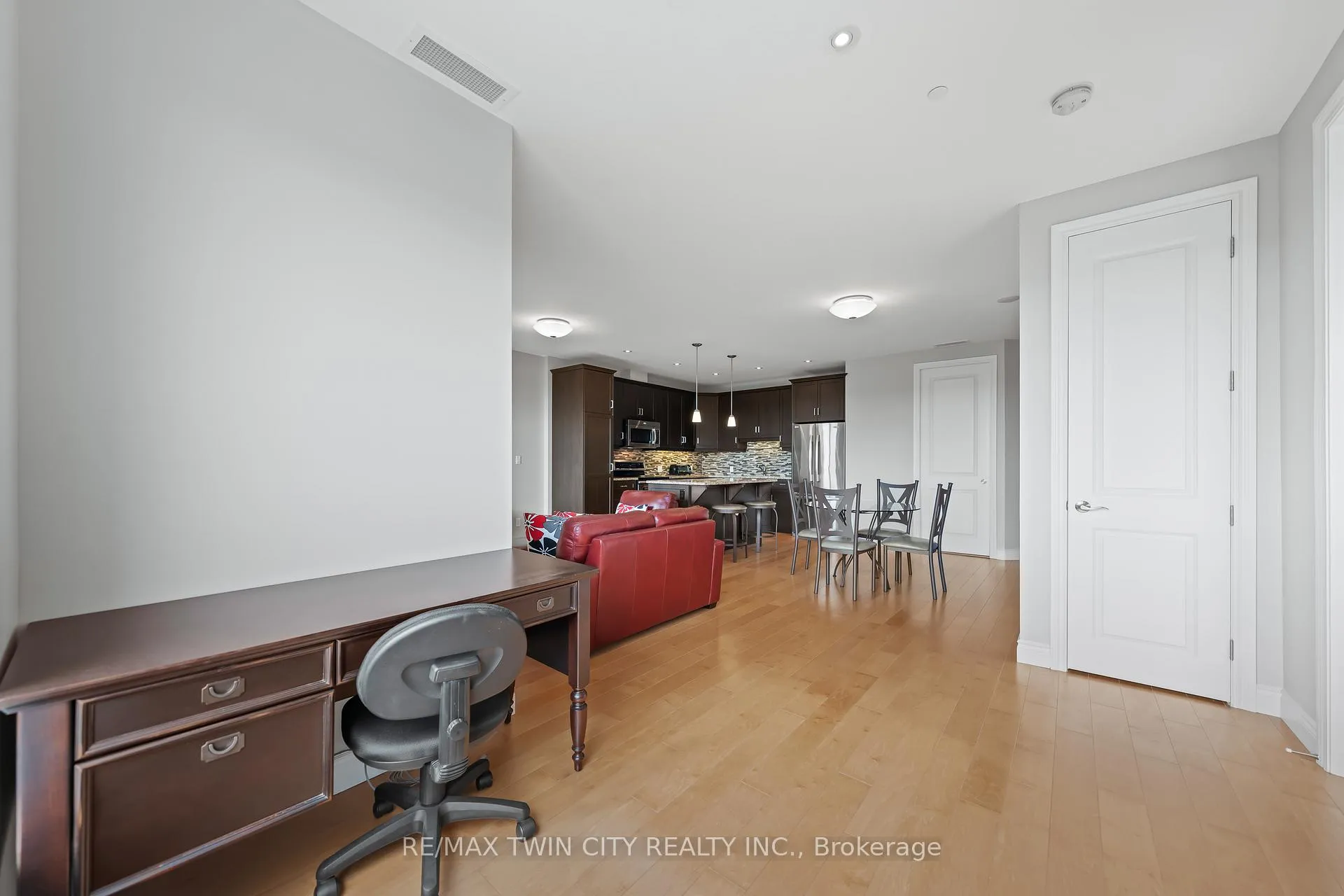 Photo 30 of Unit 706, 223 Erb Street W, Waterloo — HOMEH