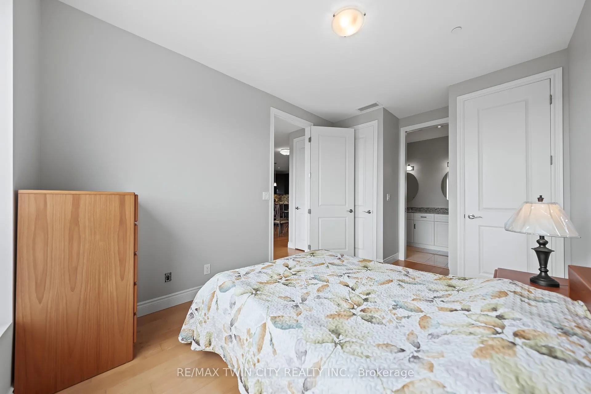 Photo 32 of Unit 706, 223 Erb Street W, Waterloo — HOMEH