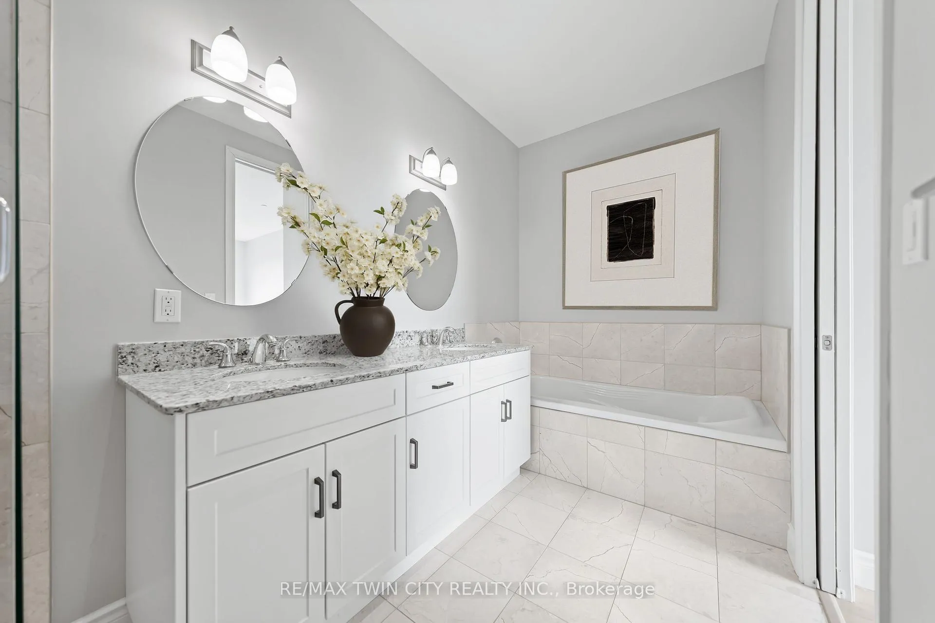 Photo 36 of Unit 706, 223 Erb Street W, Waterloo — HOMEH