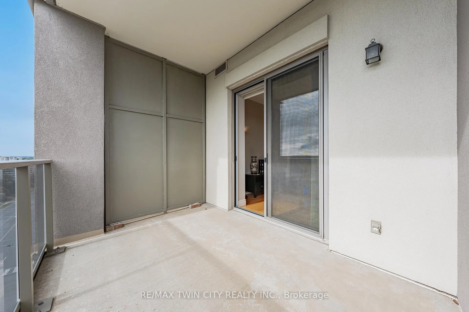 Photo 39 of Unit 706, 223 Erb Street W, Waterloo — HOMEH