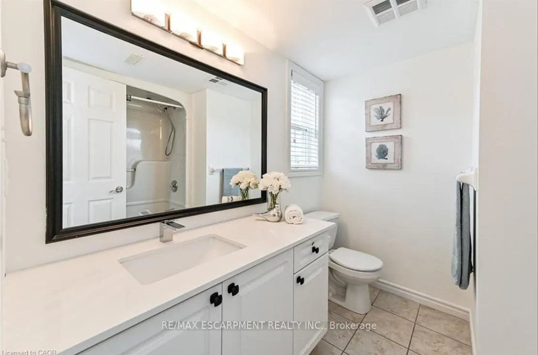 Photo 10 of Unit 401, 1830 Walkers Line, Burlington, Palmer — HOMEH