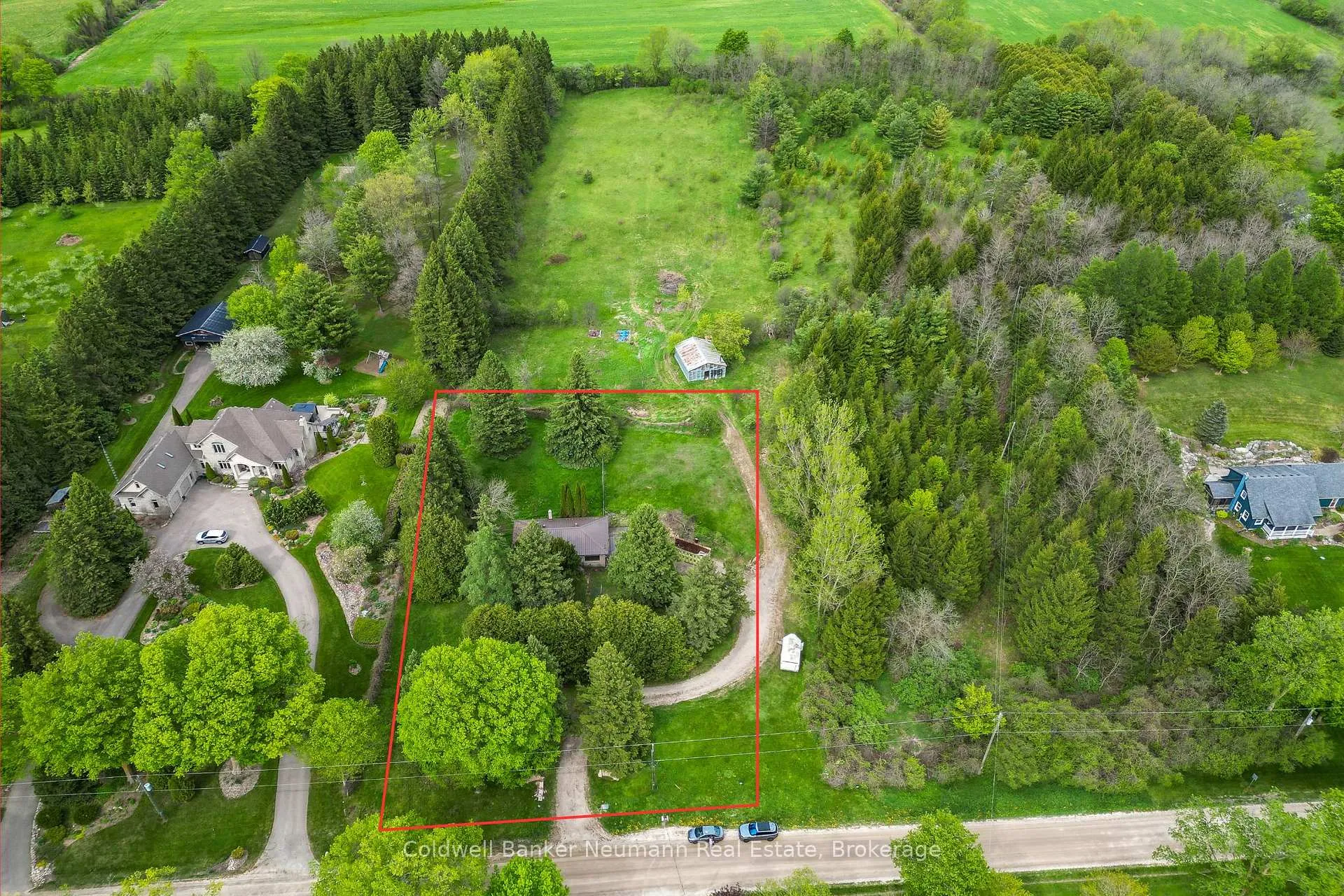 Photo 2 of 111 Carter Road, Puslinch, Rural Puslinch East — HOMEH