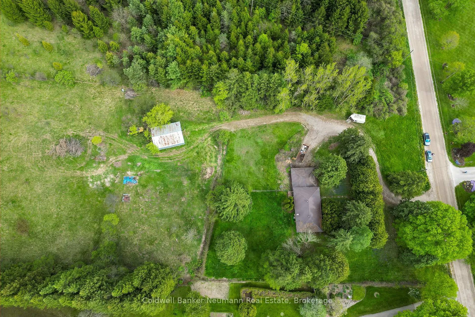 Photo 3 of 111 Carter Road, Puslinch, Rural Puslinch East — HOMEH