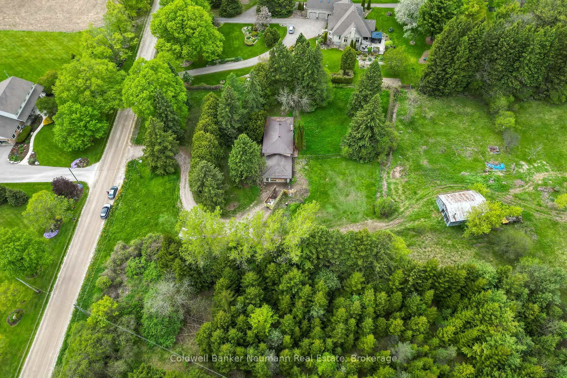 Photo 6 of 111 Carter Road, Puslinch, Rural Puslinch East — HOMEH